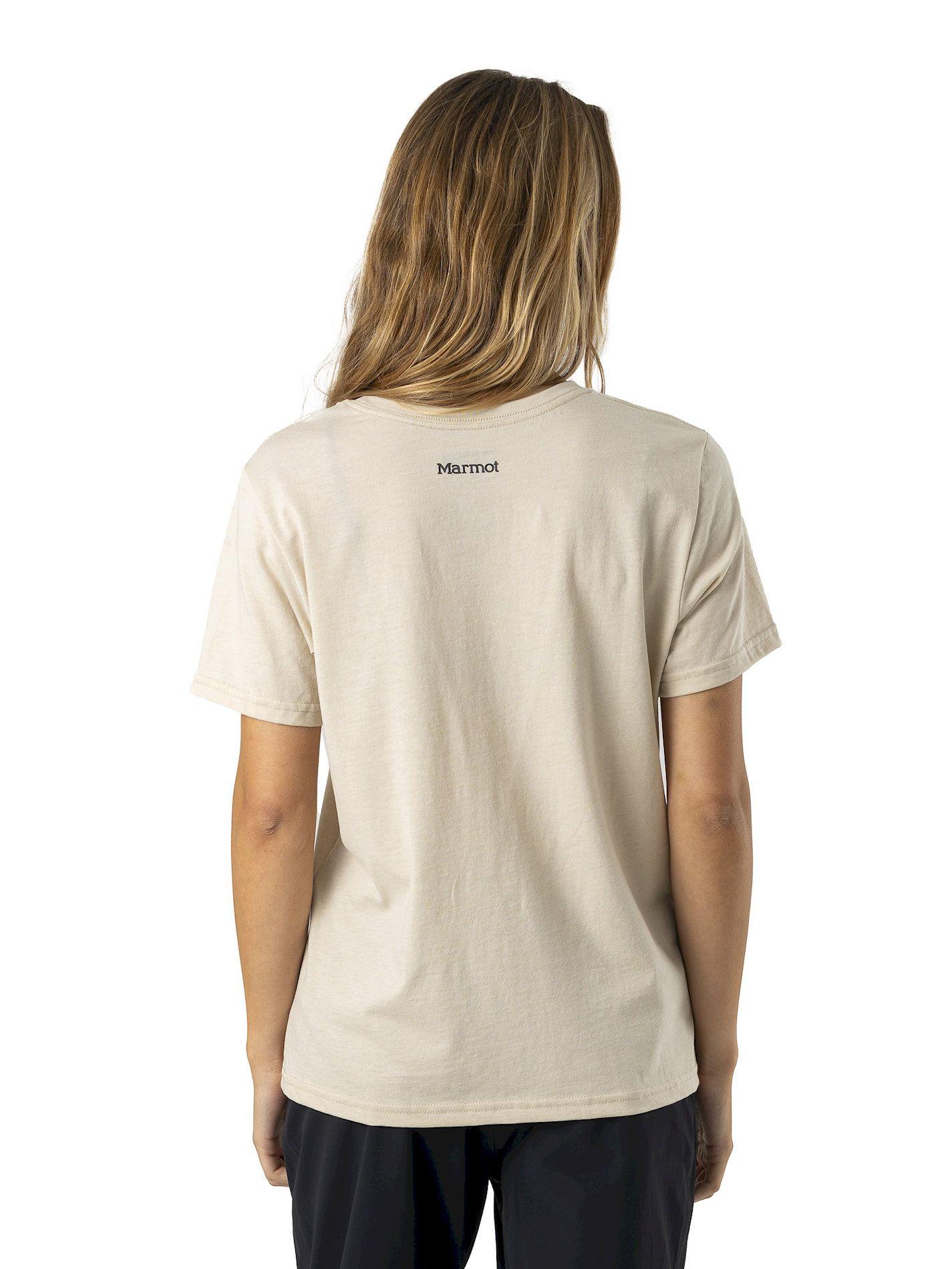 Polera Marmot Mujer Chest Logo Tee Beige-1