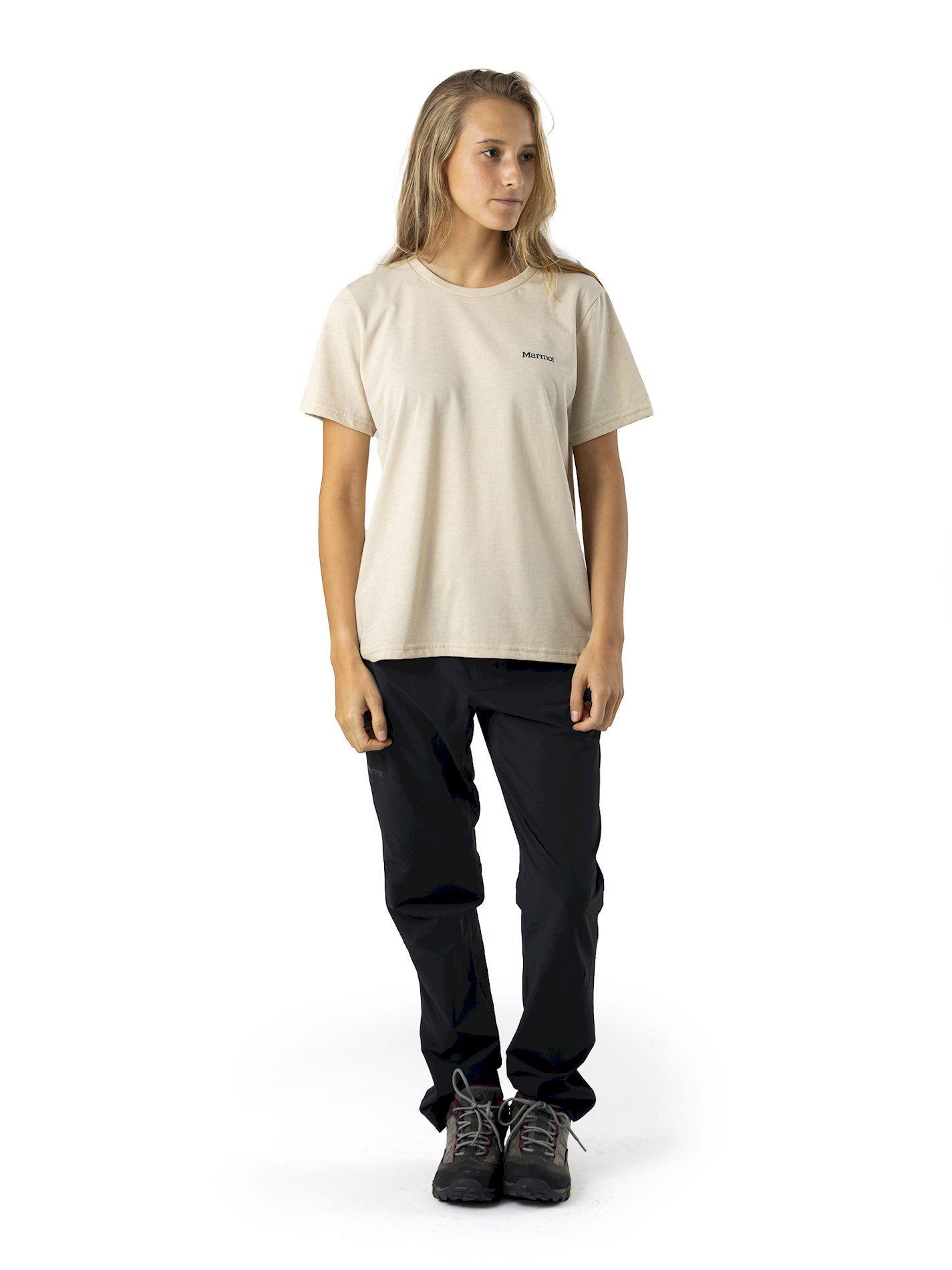 Polera Marmot Mujer Chest Logo Tee Beige-2