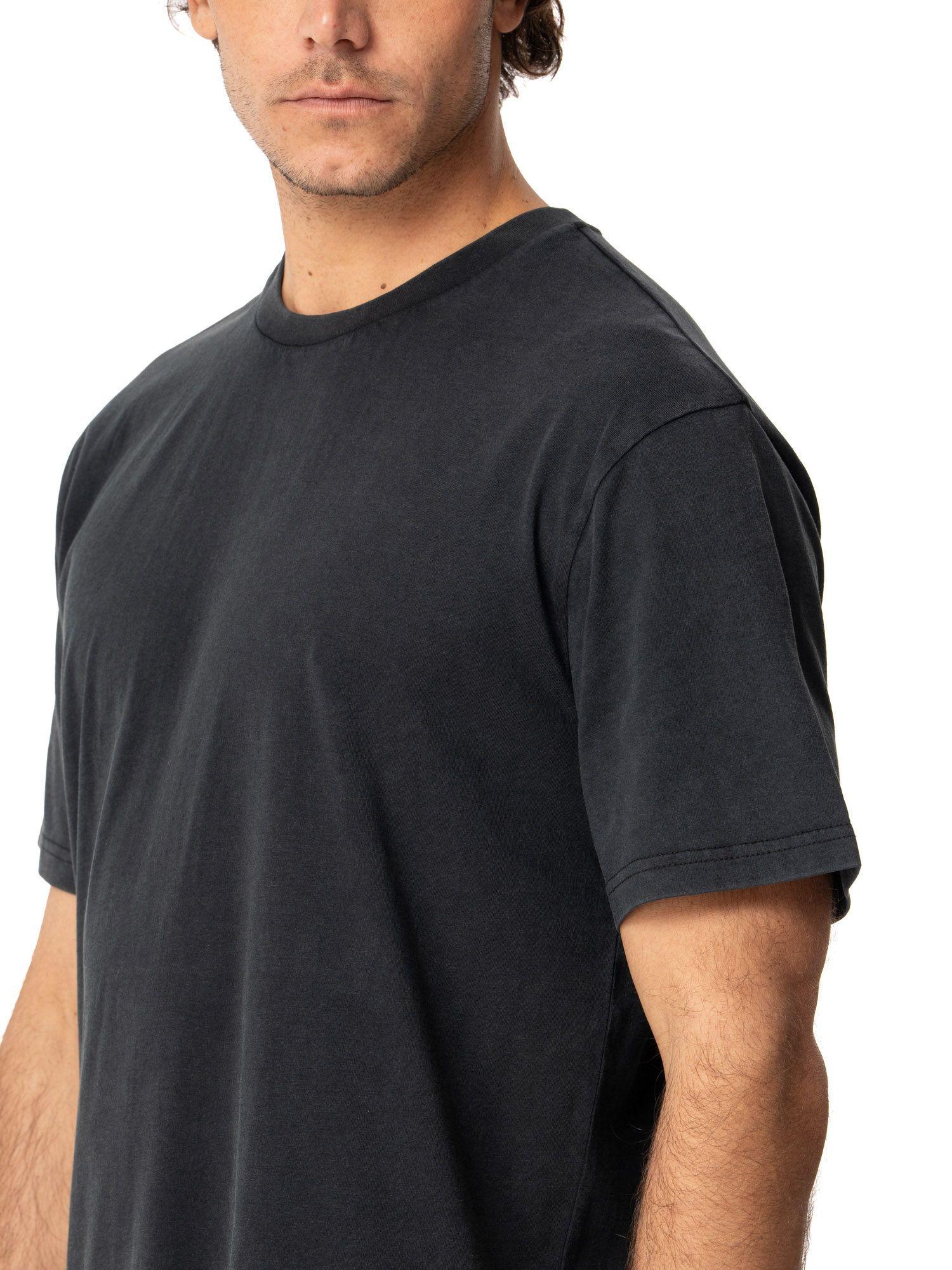 Polera Kivül Hombre Parche Negro-3