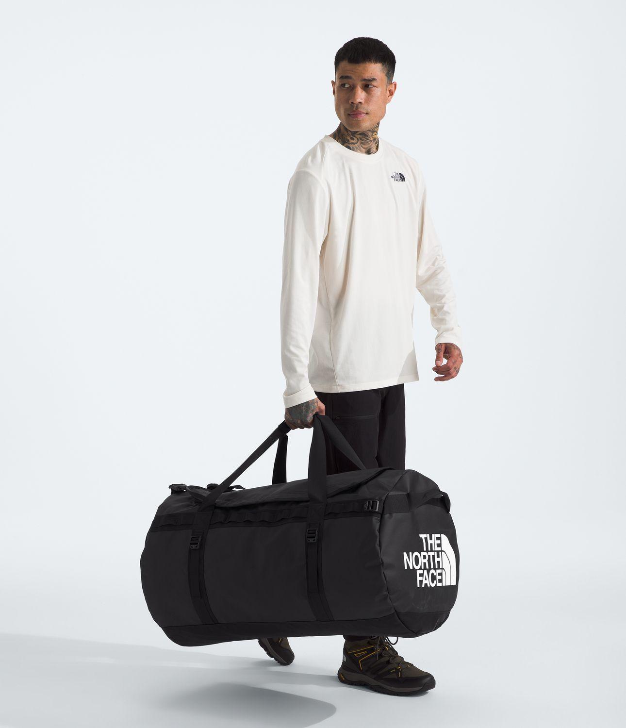 Bolso Base Camp Duffel Negro.-4