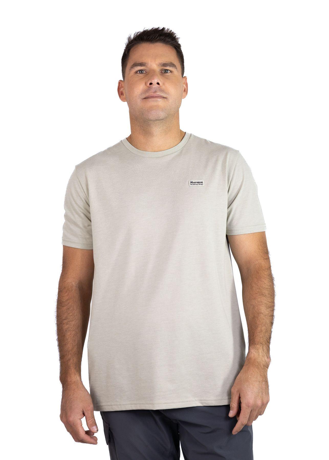 Polera Marmot Hombre Chest Vintage Label Tee Gris-4