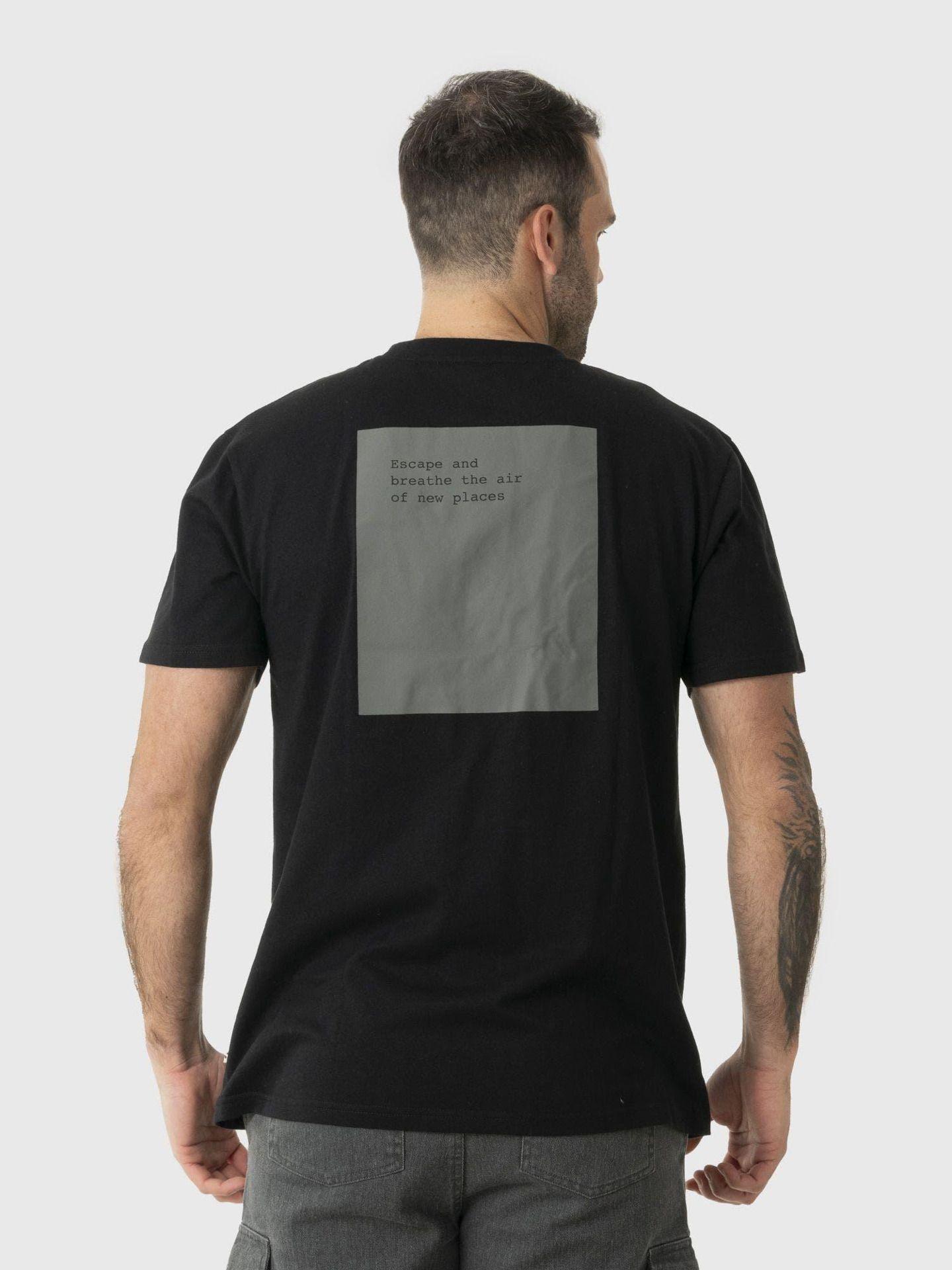Polera Kivül Hombre Phrases Reciclada Negro-2