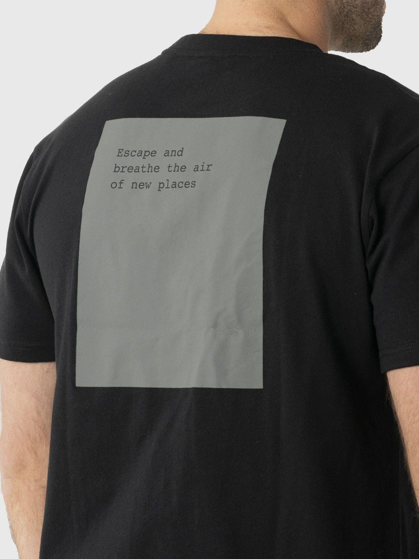 Polera Kivül Hombre Phrases Reciclada Negro-3