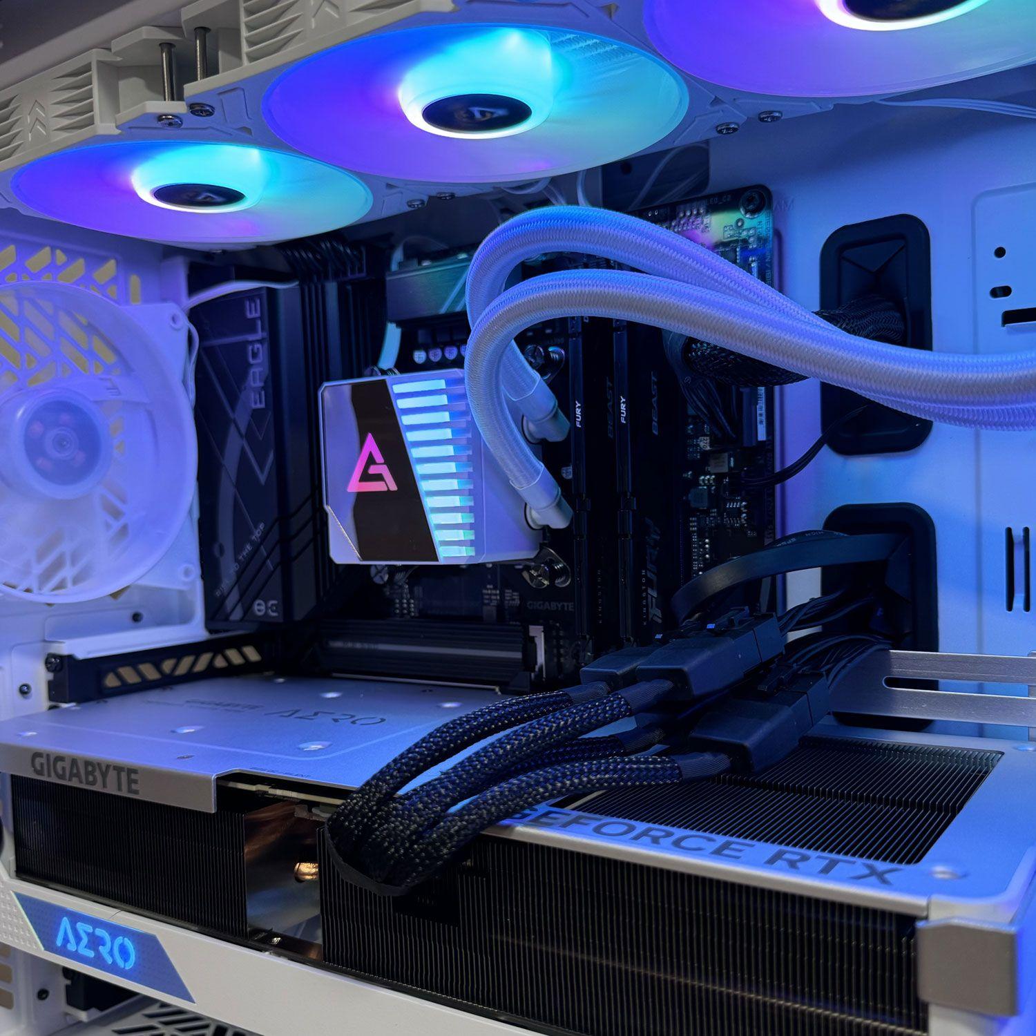PC ELITE Amd Ryzen 7 9800X3D 8-Core + 32GB + RTX 5070 12GB | PCE412-4