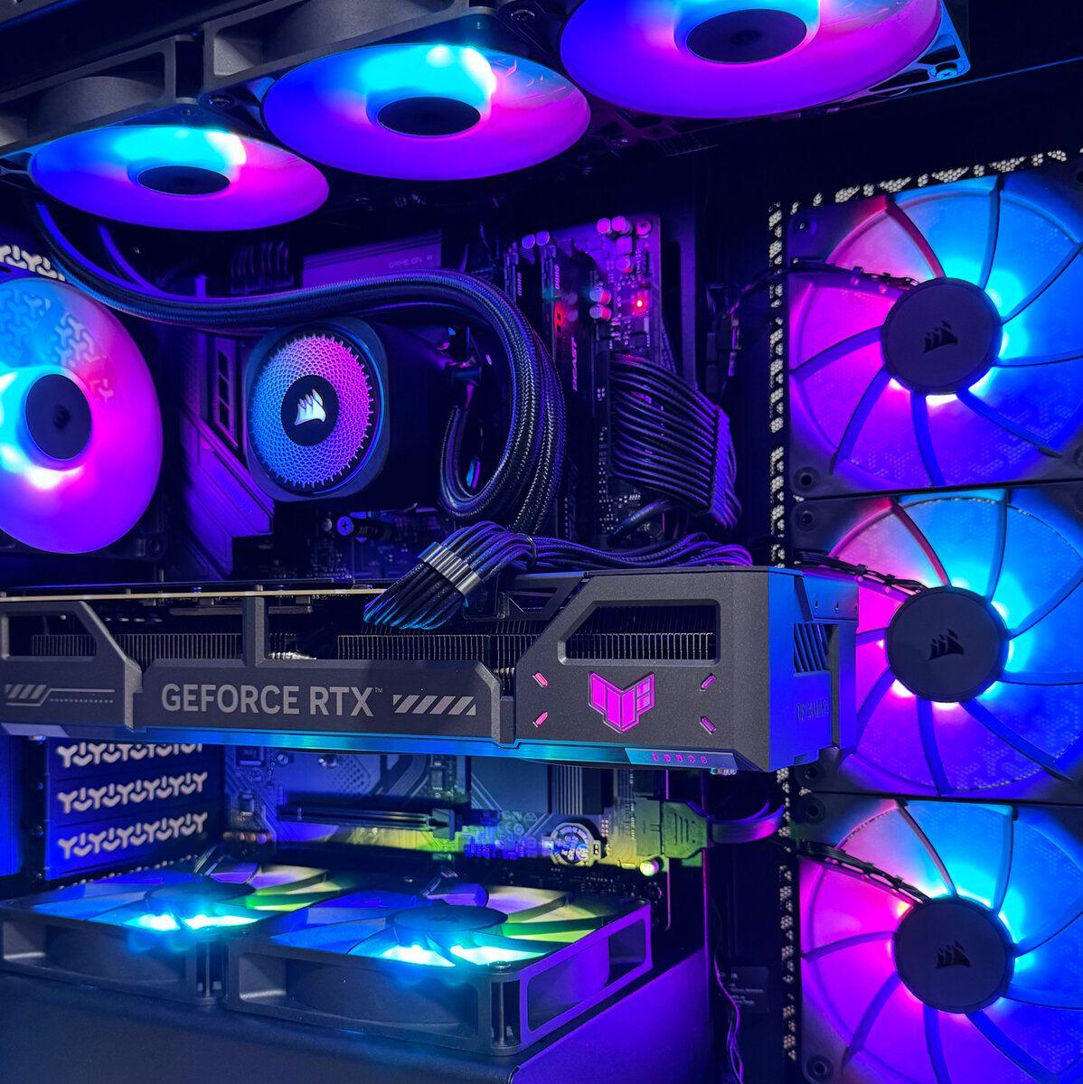 PC ELITE Amd Ryzen 7 9700X 8-Core + 64GB + RTX 5090 32GB | PCE378-4