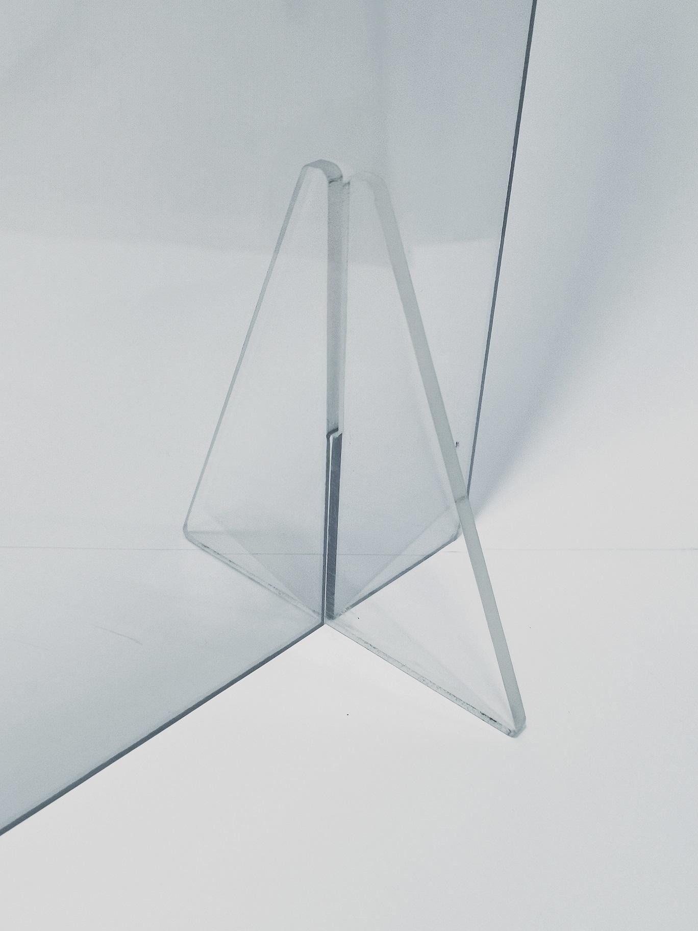 Separador Acrílico 120x58cm 4mm Con Abertura Y Soportes Dvp-1