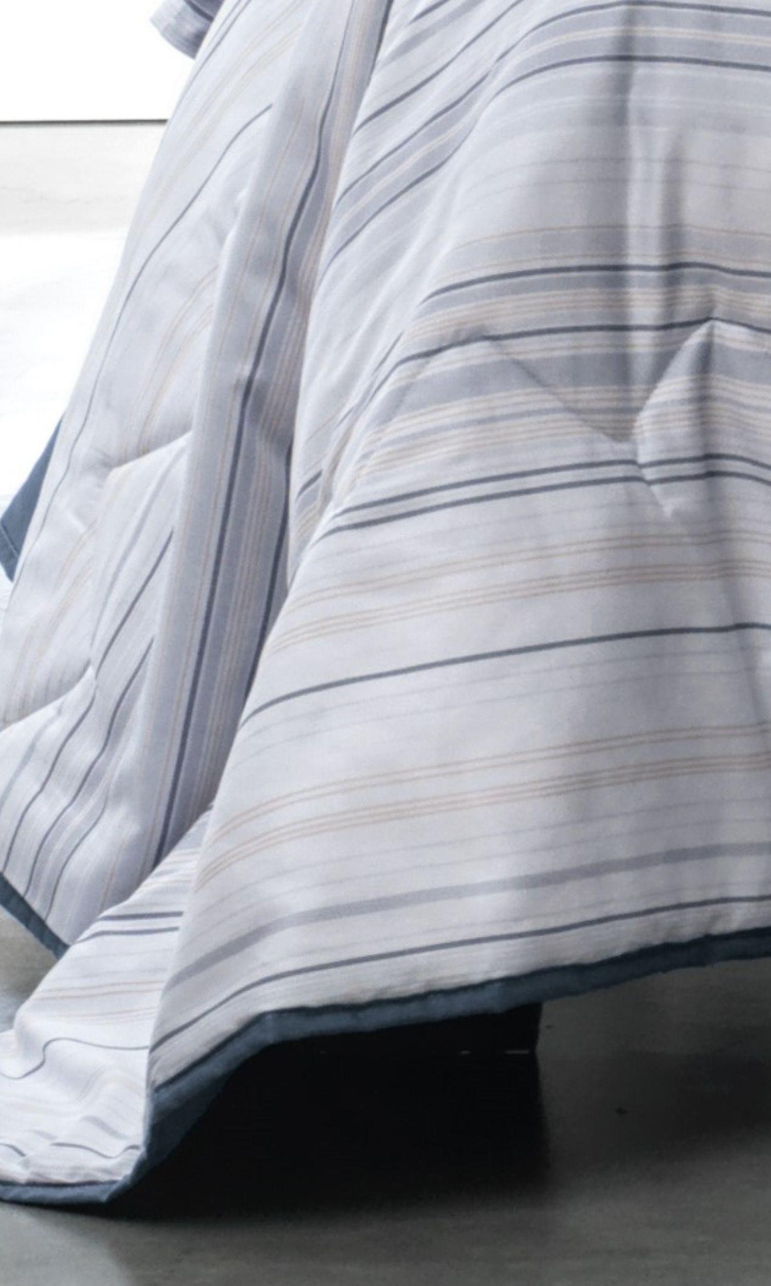 Cubrecama Altenburg 180 Hilos King Velvet Stripes-3