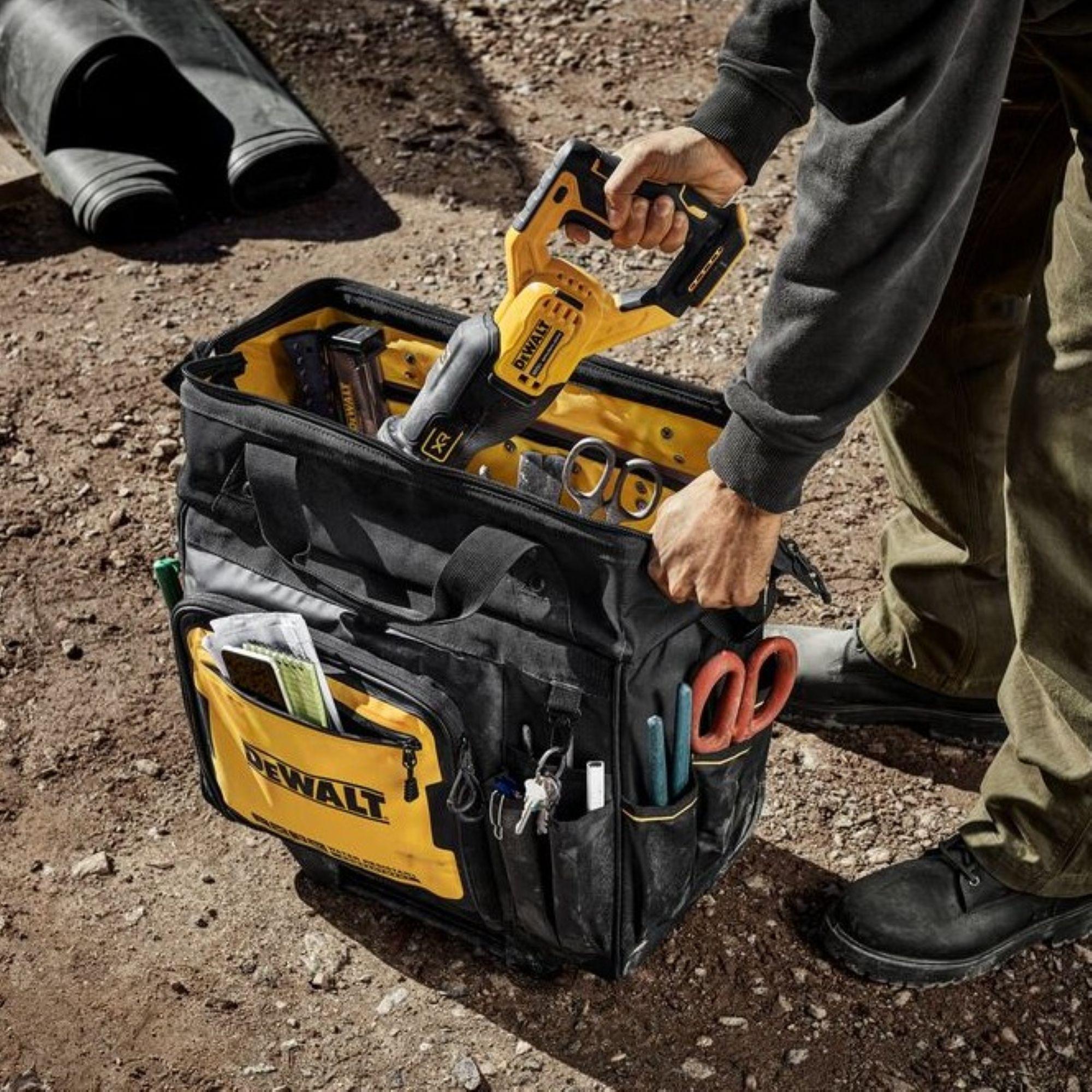 Bolso p/herramientas con ruedas 18 27 bolsillos DEWALT DWST560107-8