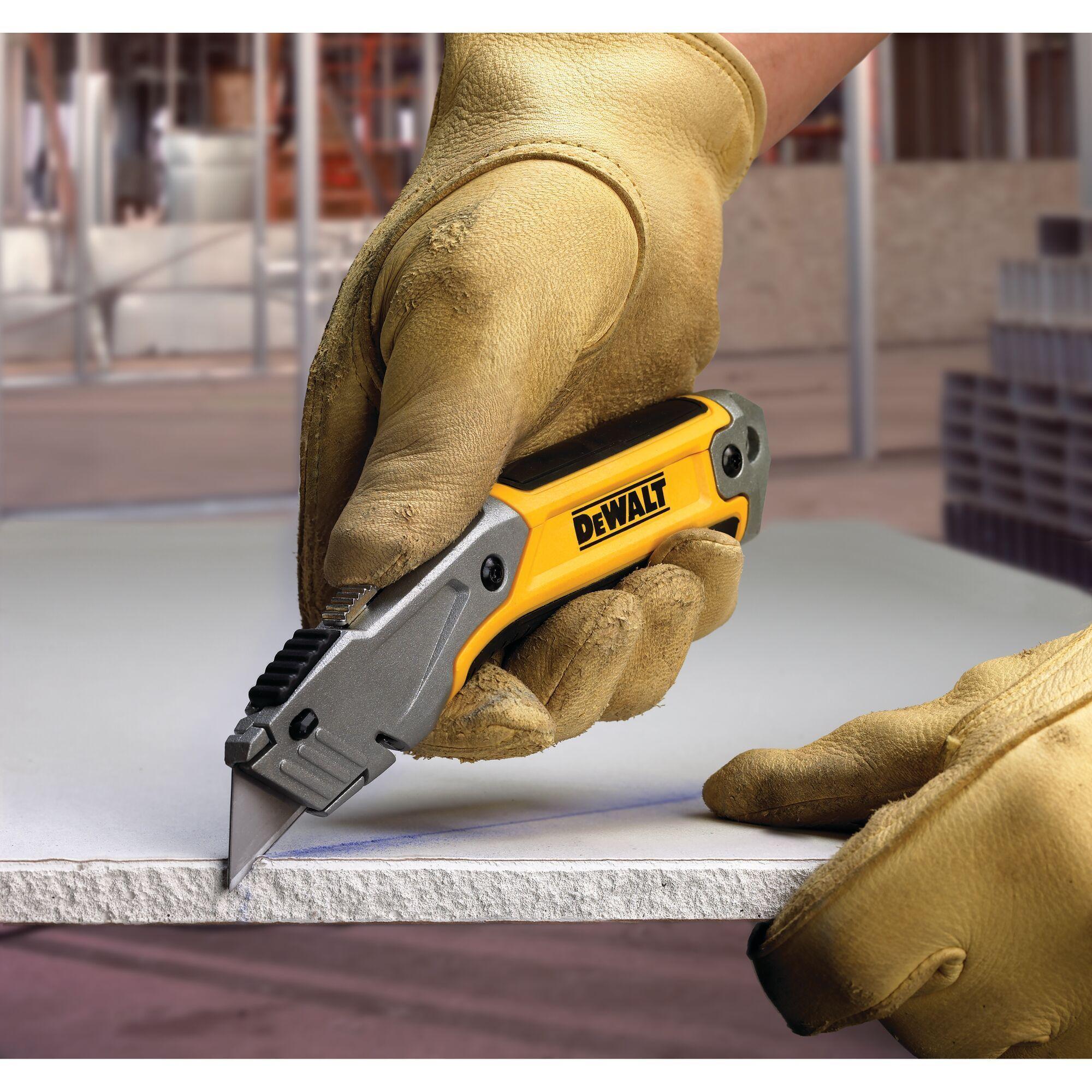 Cuchillo retráctil DEWALT DWHT10046-4