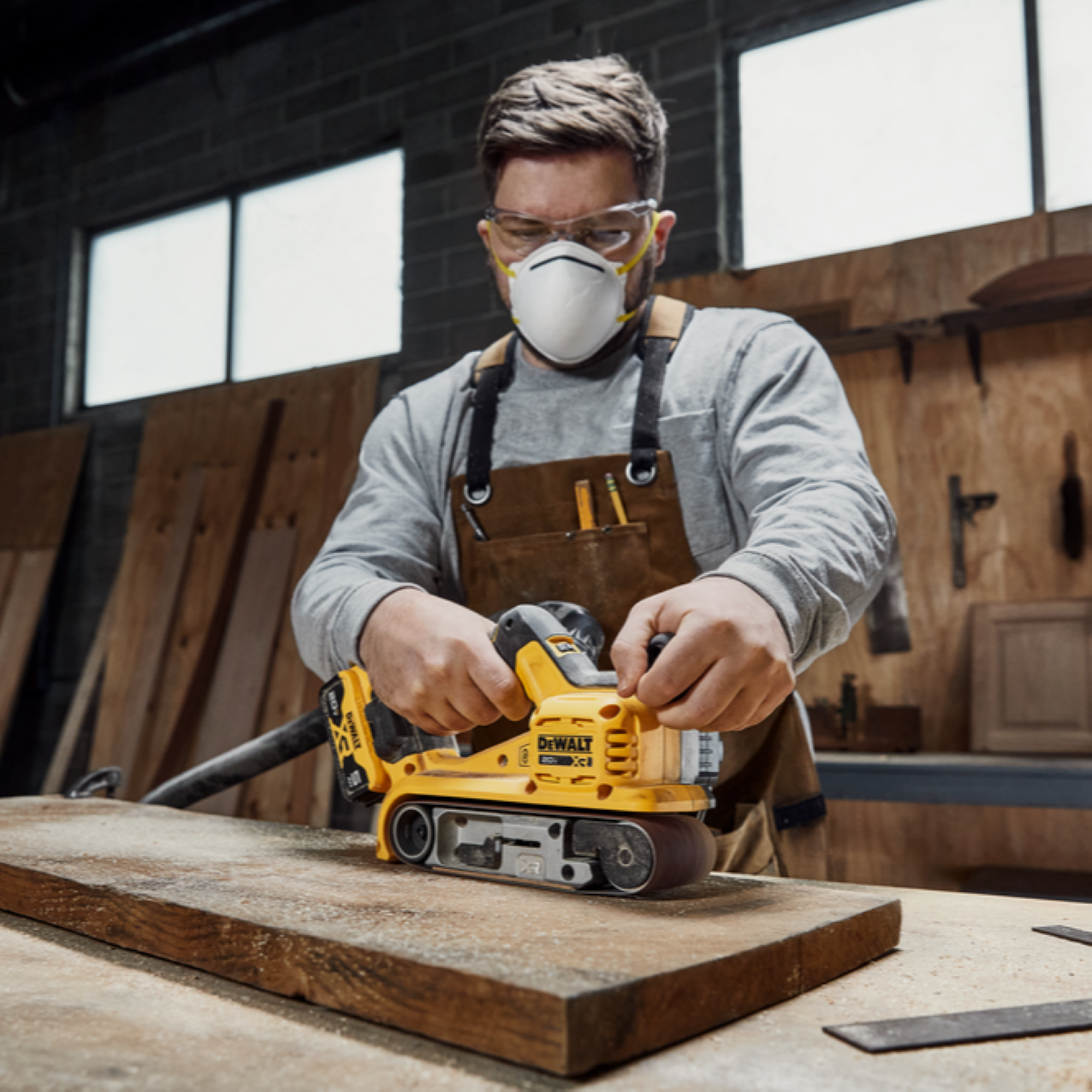 Lijadora de banda 20V Brushless XR DEWALT DCW220B-B3-5