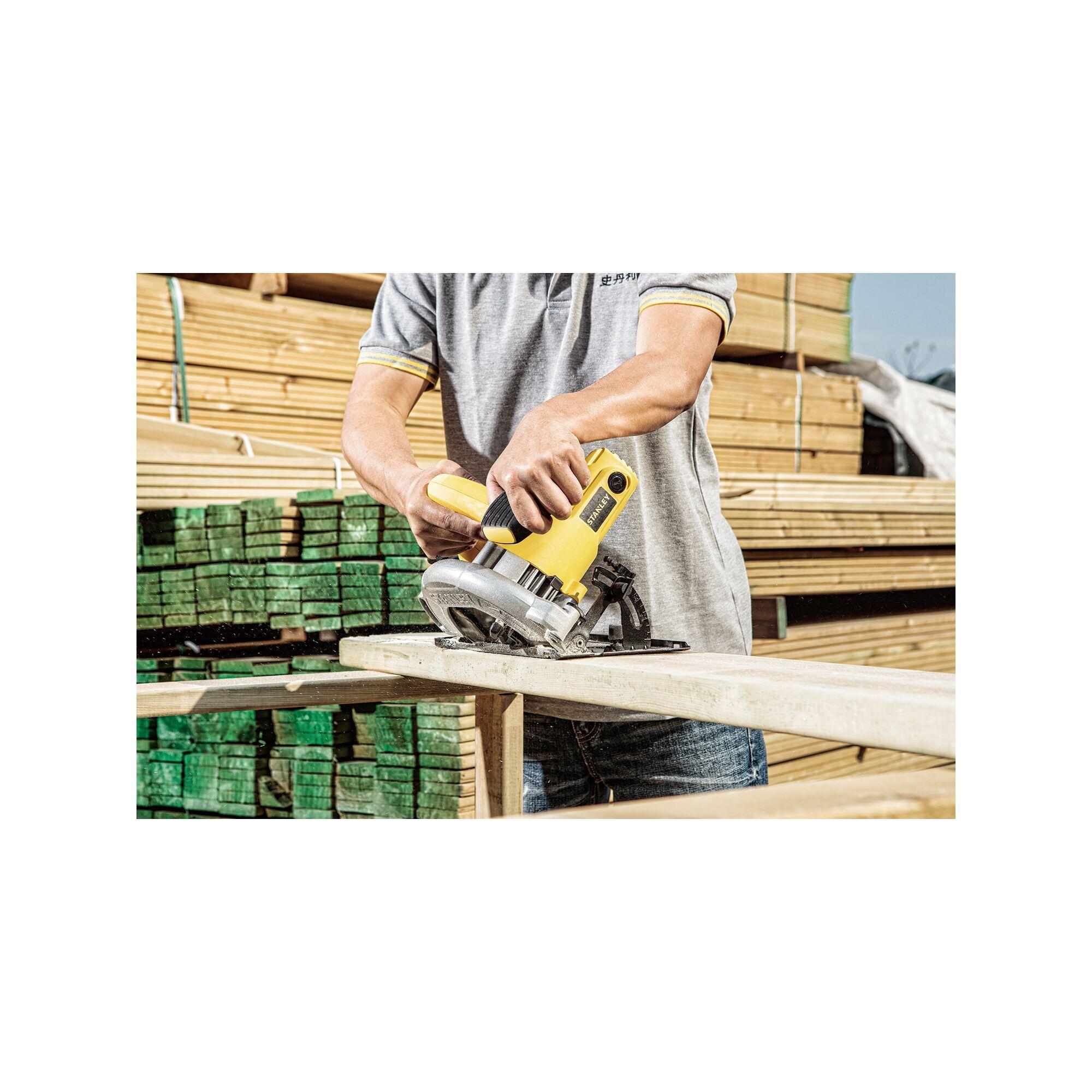 Sierra circular 7-1/4' 1600W Stanley SC16-B2C-2