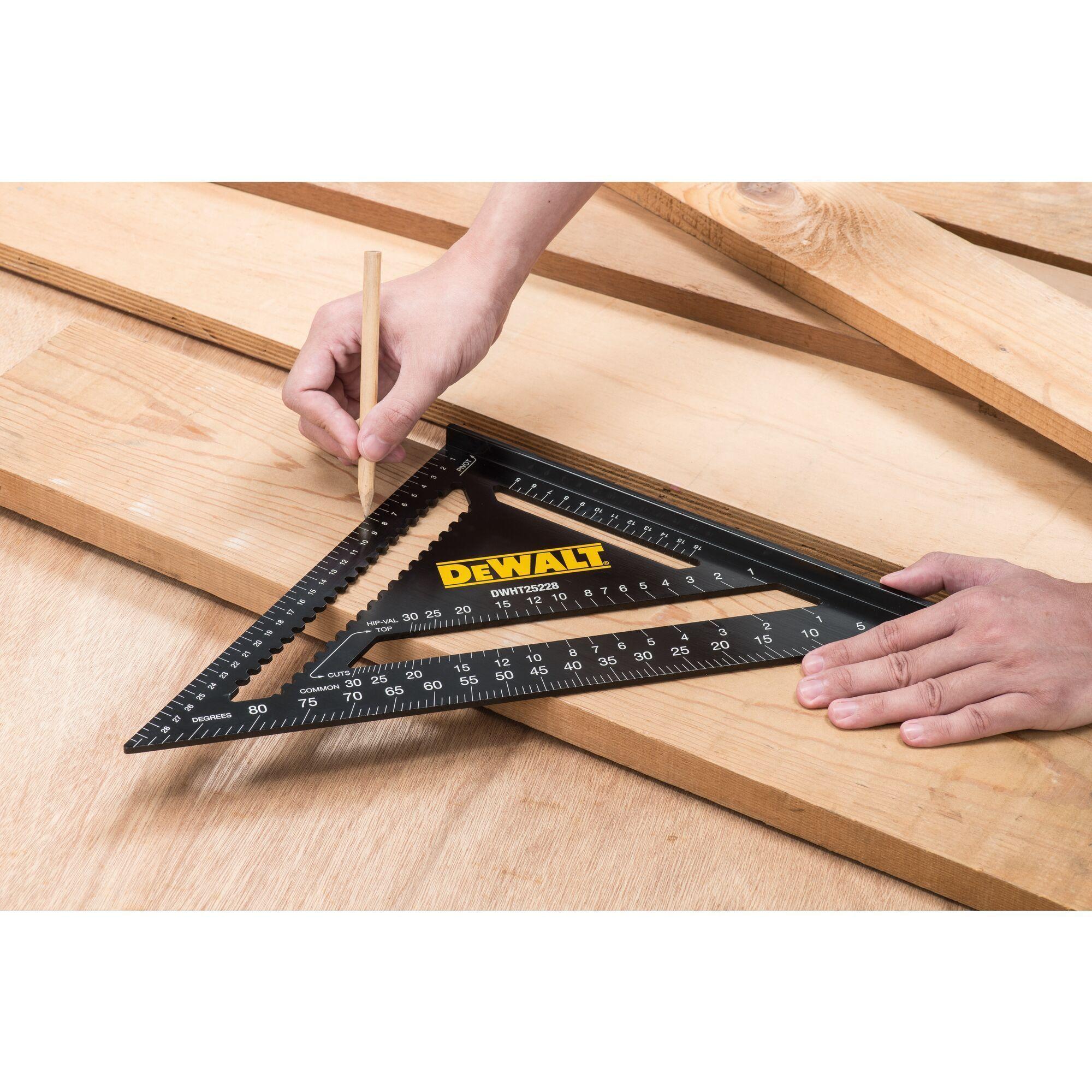 Escuadra métrica 30cm DEWALT DWHT25228-0-1