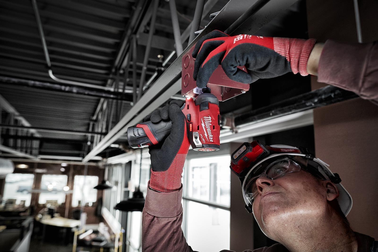 Atornillador de Impacto Hidraulico Milwaukee M12 Surge 2551-22-2