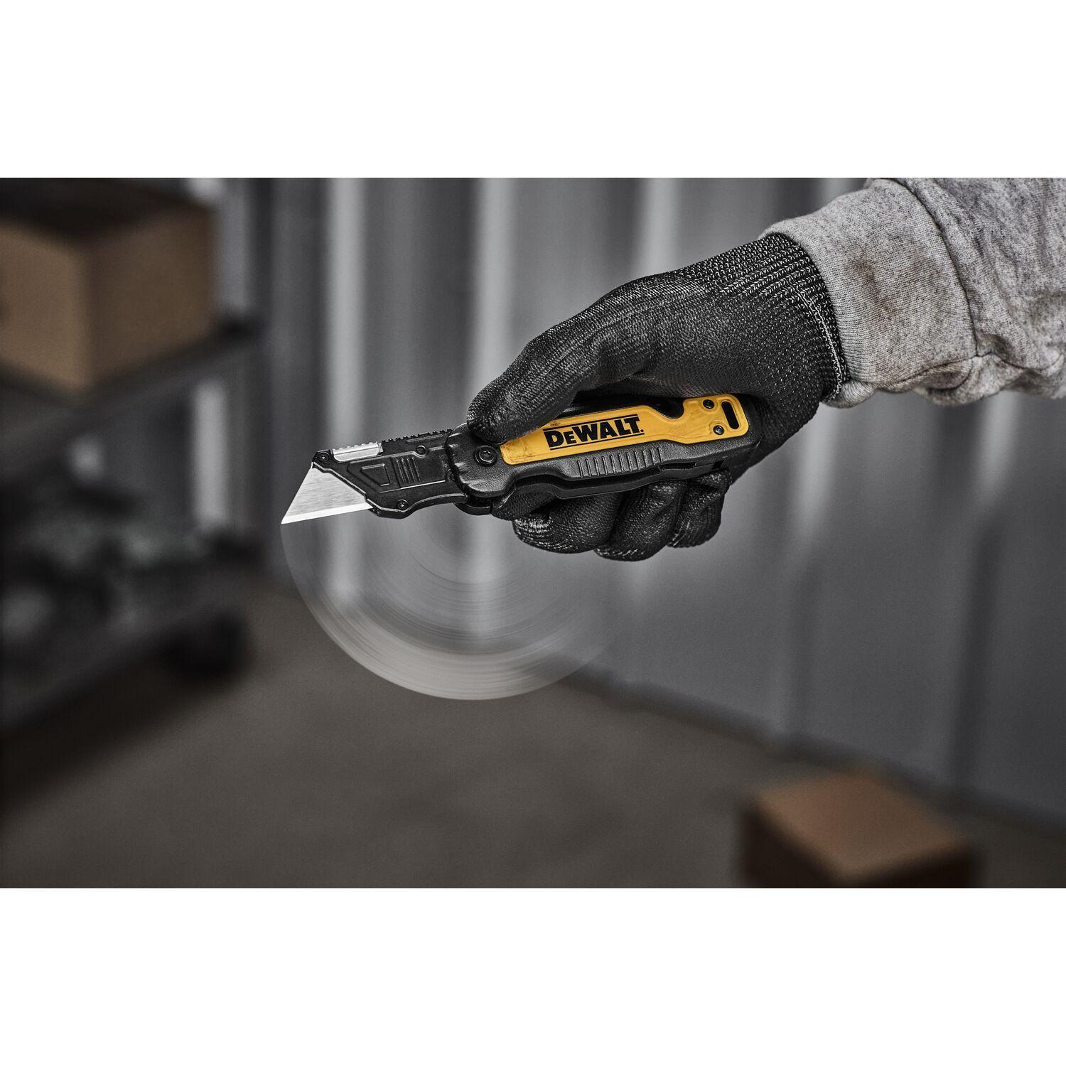 Cuchillo plegable con almacenamiento DEWALT DWHT10992-6