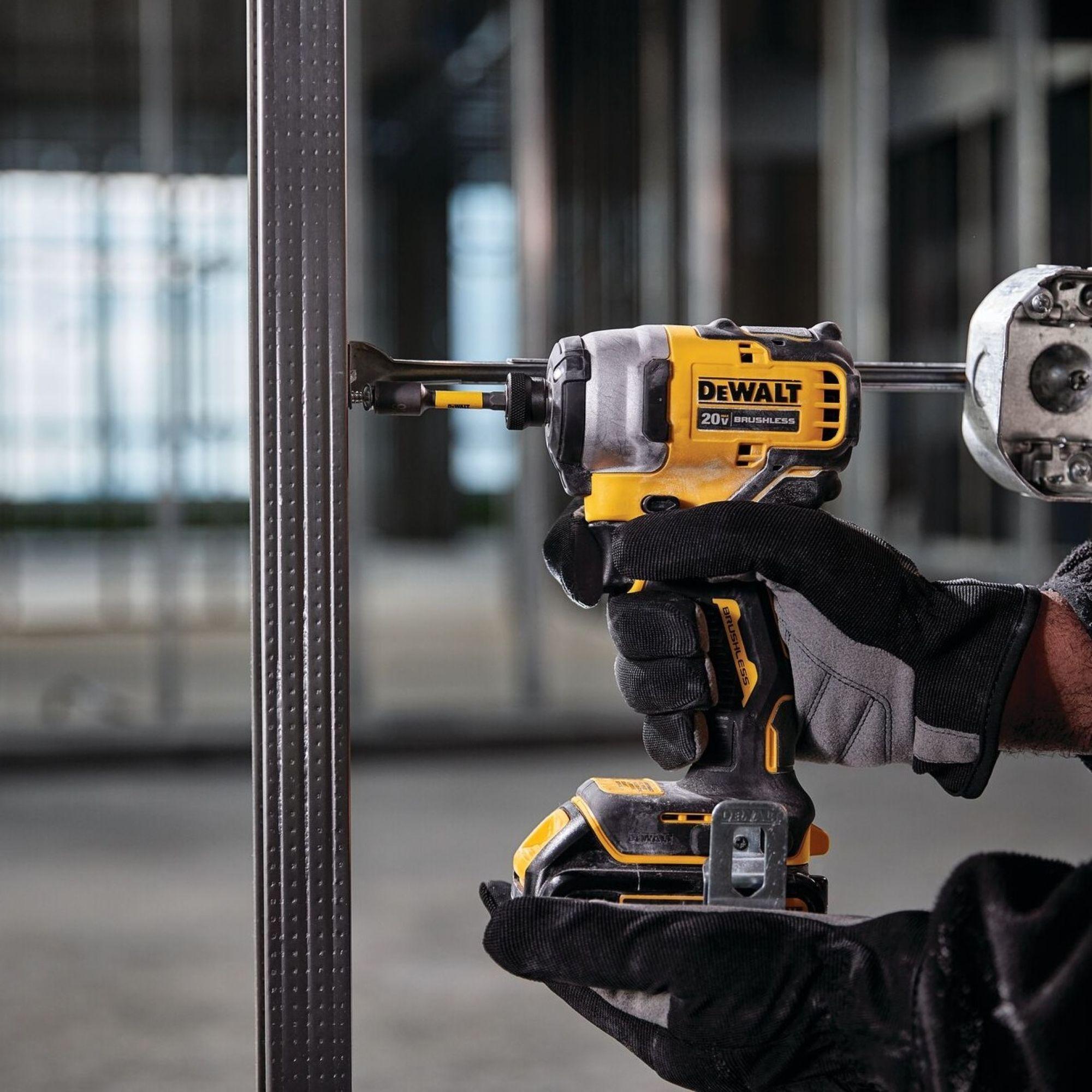 Atornillador De Impacto Atomic 20V + 2Bat DEWALT DCF809D2-B2-6
