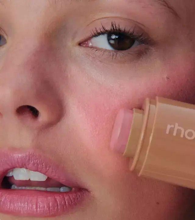 Rhode Pocket Blush Piggy-3