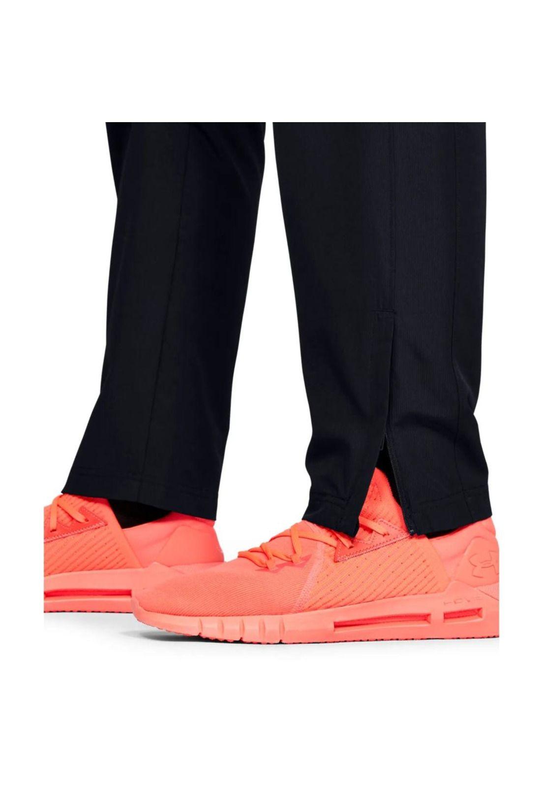 Pantalón Deportivo Hombre Vital Woven Negro Under Armour-3