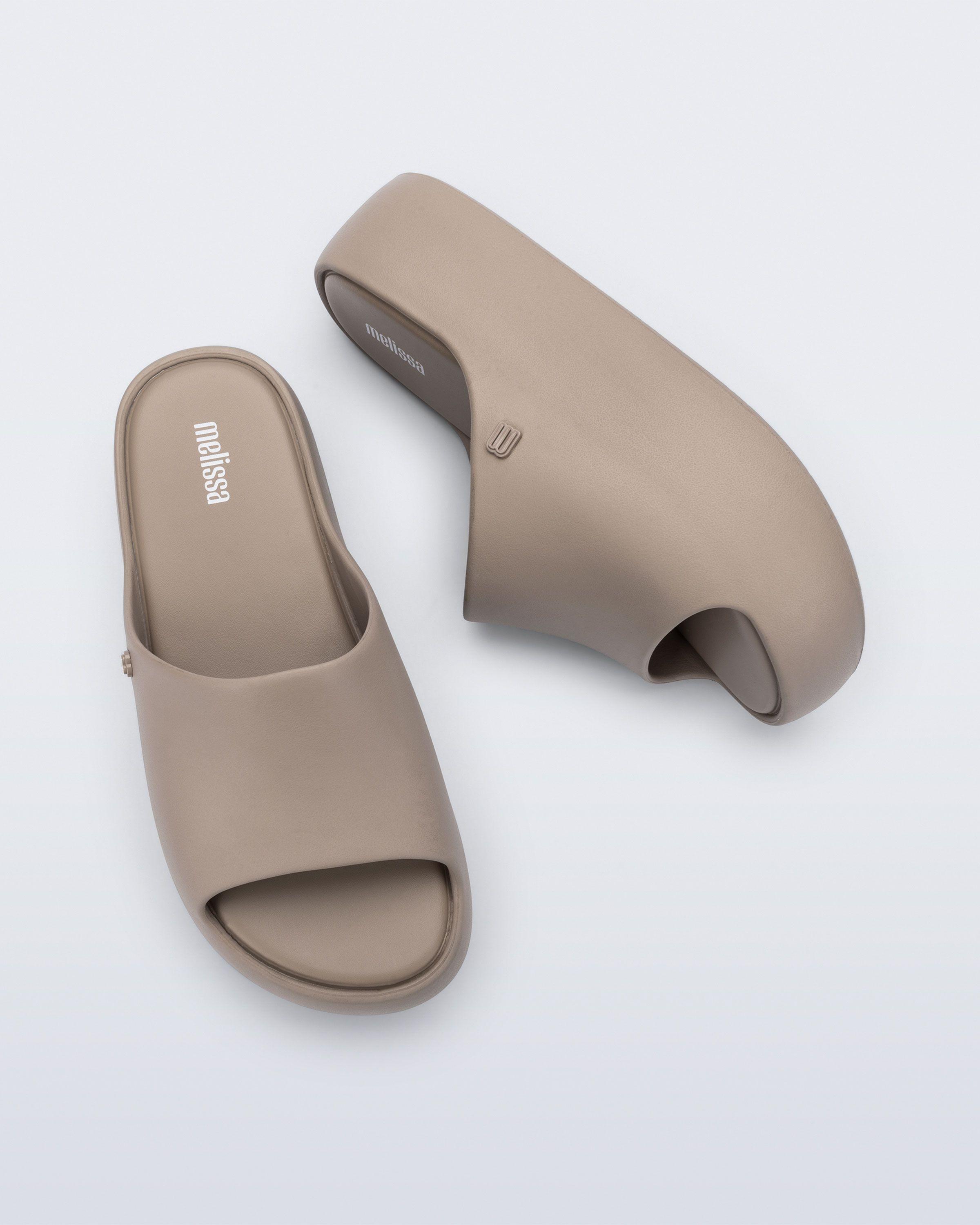 Sandalia Melissa Free Platform Slide Beige oscuro-3