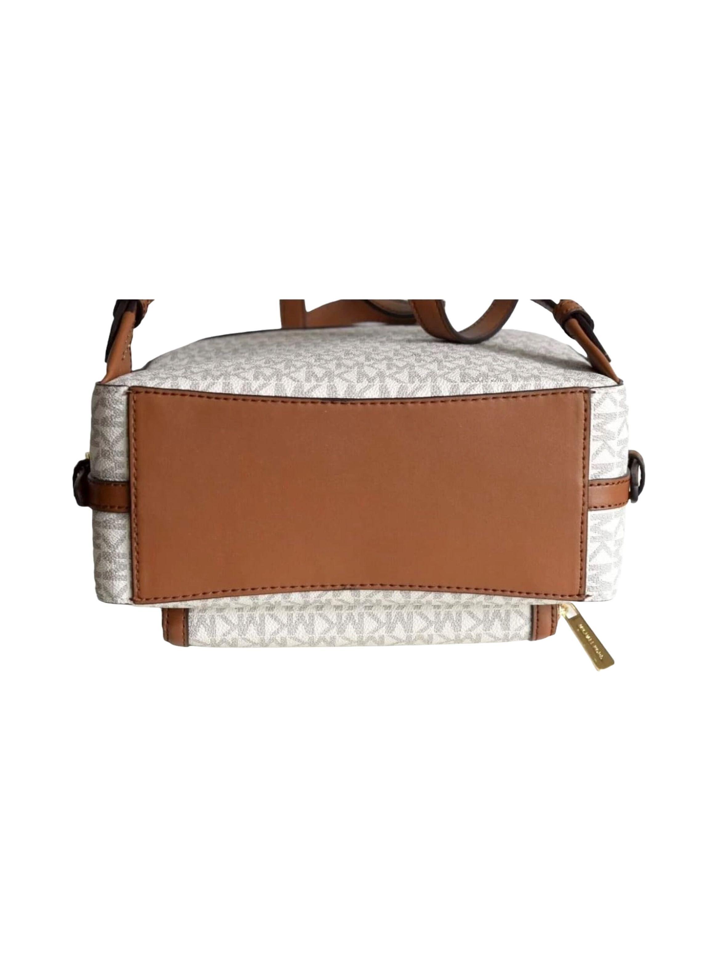 Mochila Michael Kors Jaicee mediana color Vainilla Monotem tica-2