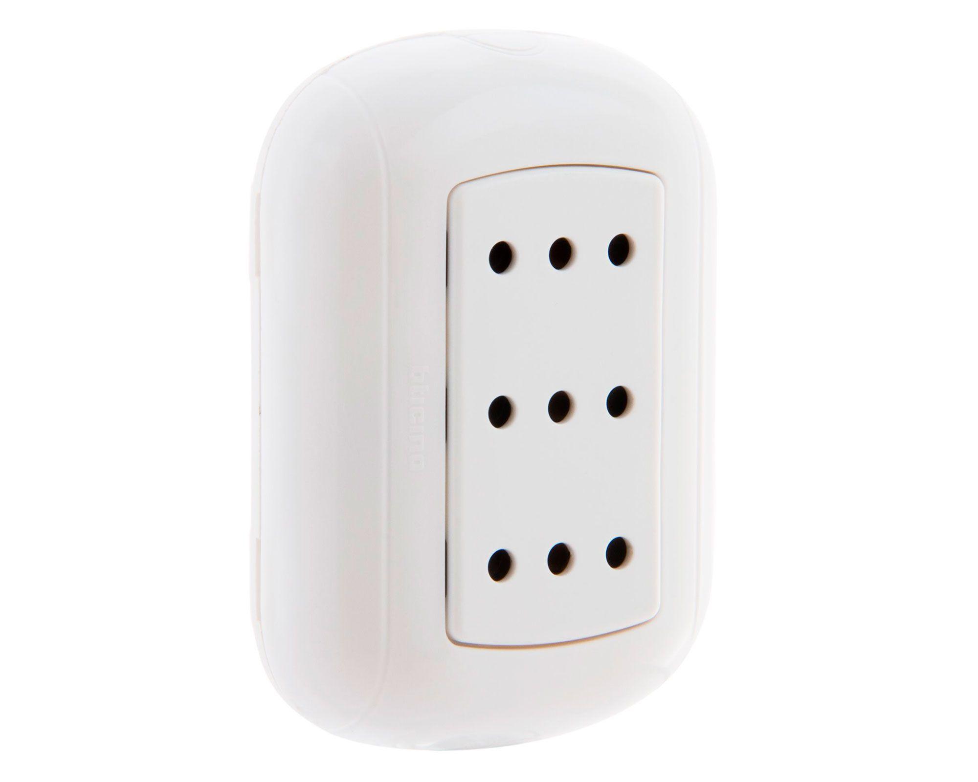 Toma corriente triple 10 a/16 a oval blanco Bticino-1