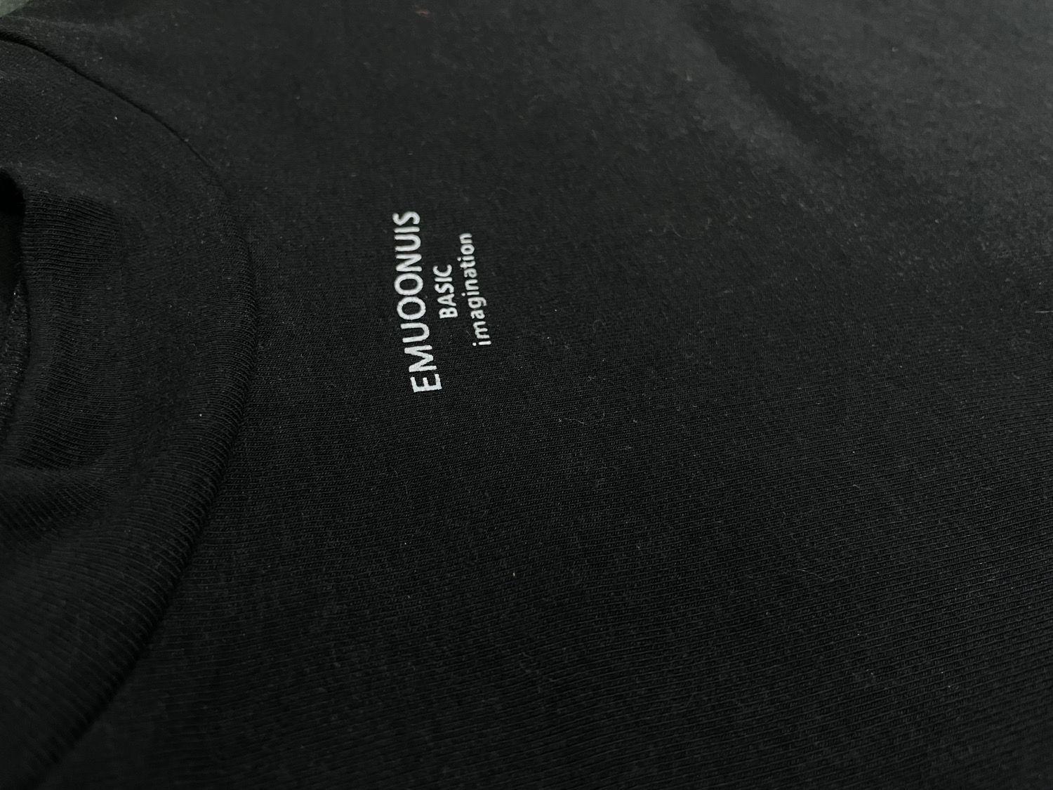 Camiseta manga larga y Cuello redondo-2