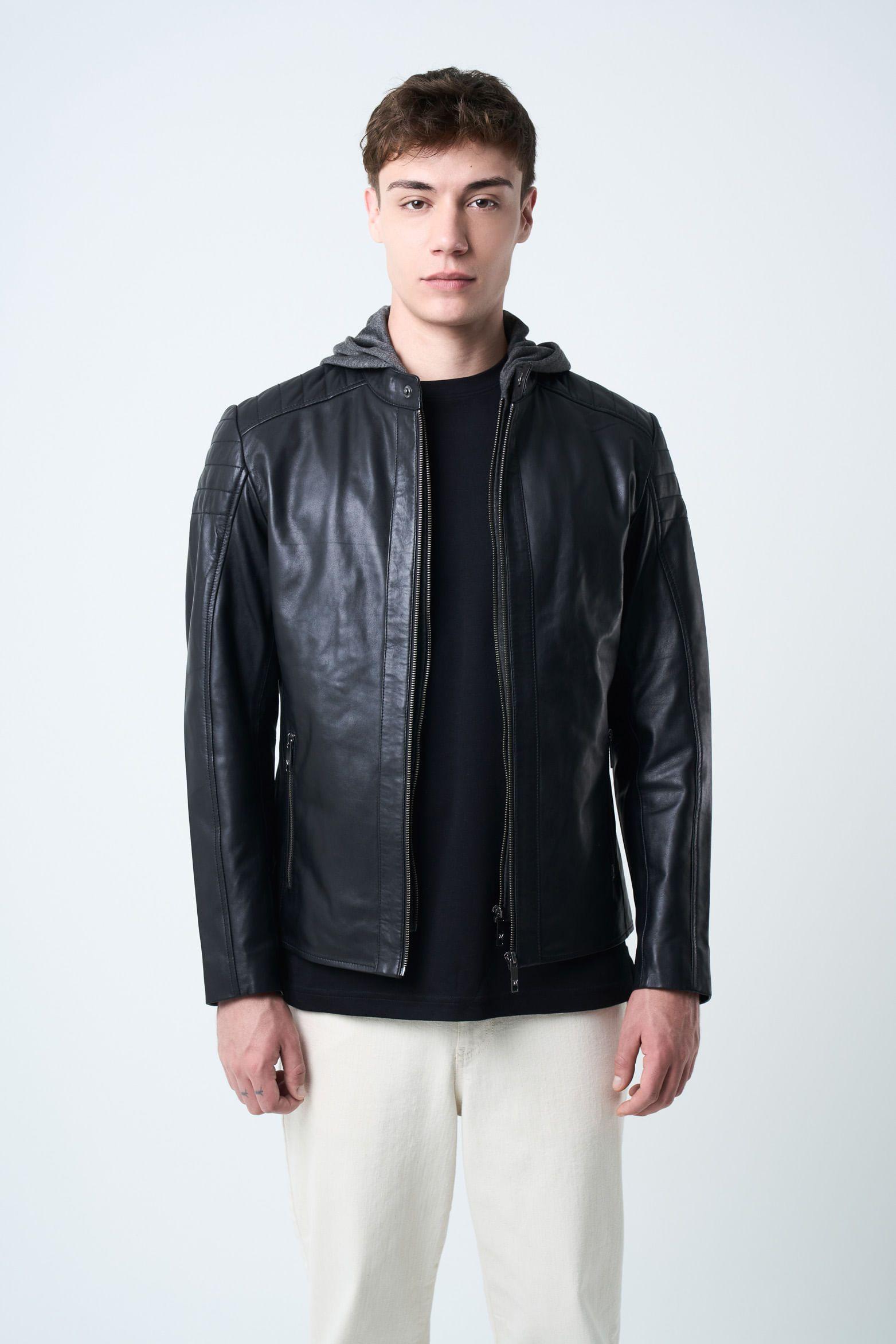 Vélez Casaca Cuero Liso Para Hombre Semi Ajustada Negro-0