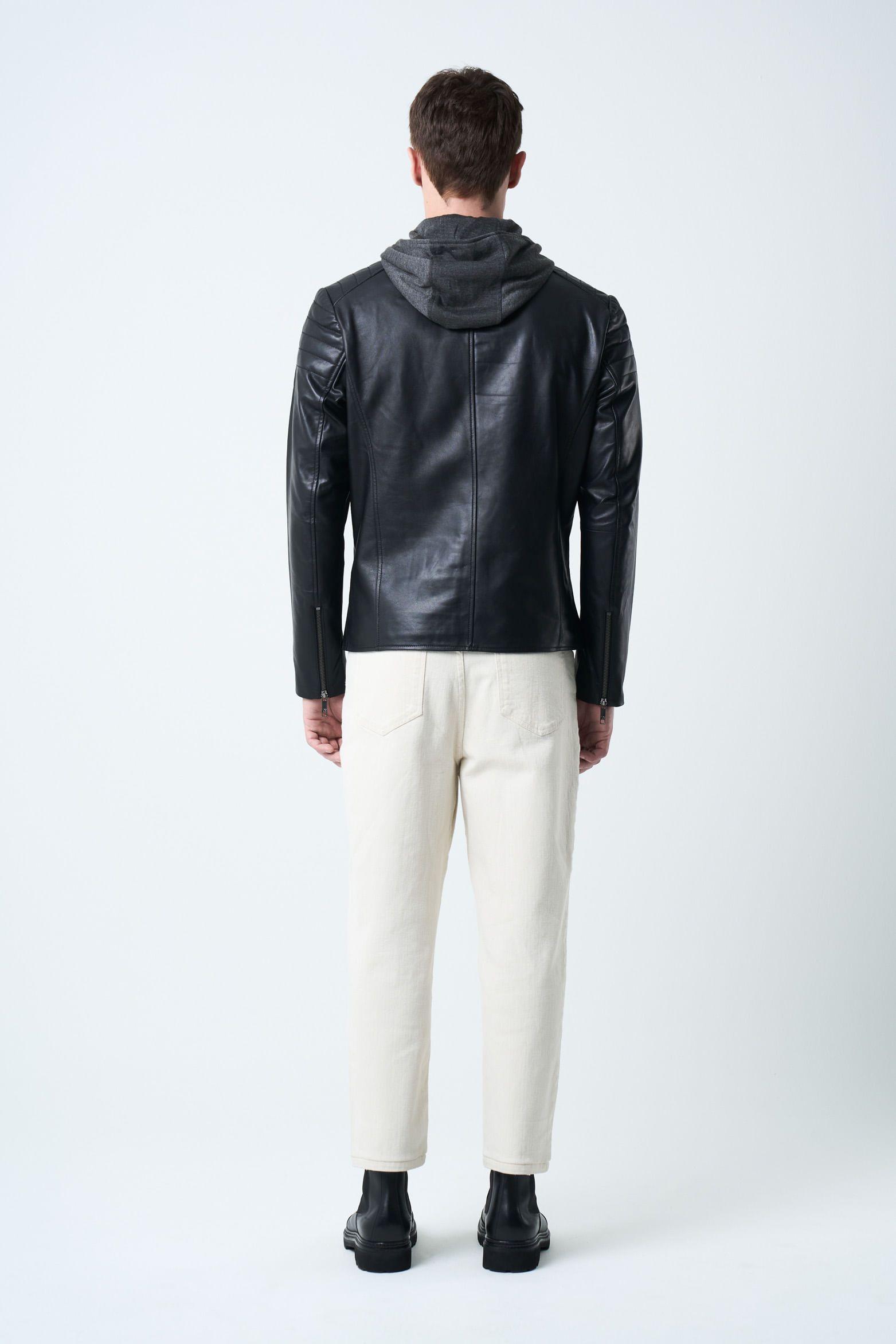 Vélez Casaca Cuero Liso Para Hombre Semi Ajustada Negro-2