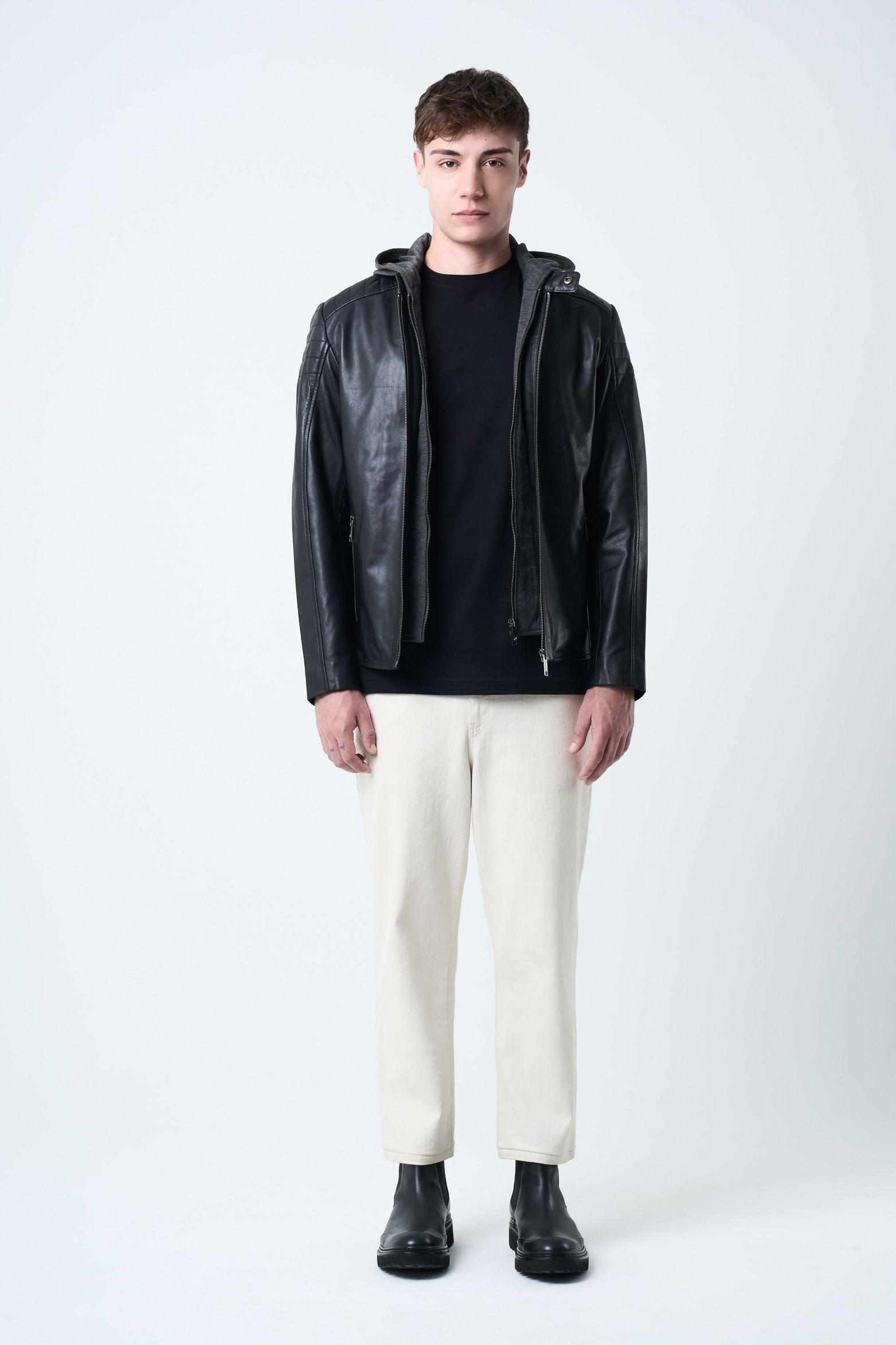 Vélez Casaca Cuero Liso Para Hombre Semi Ajustada Negro-3