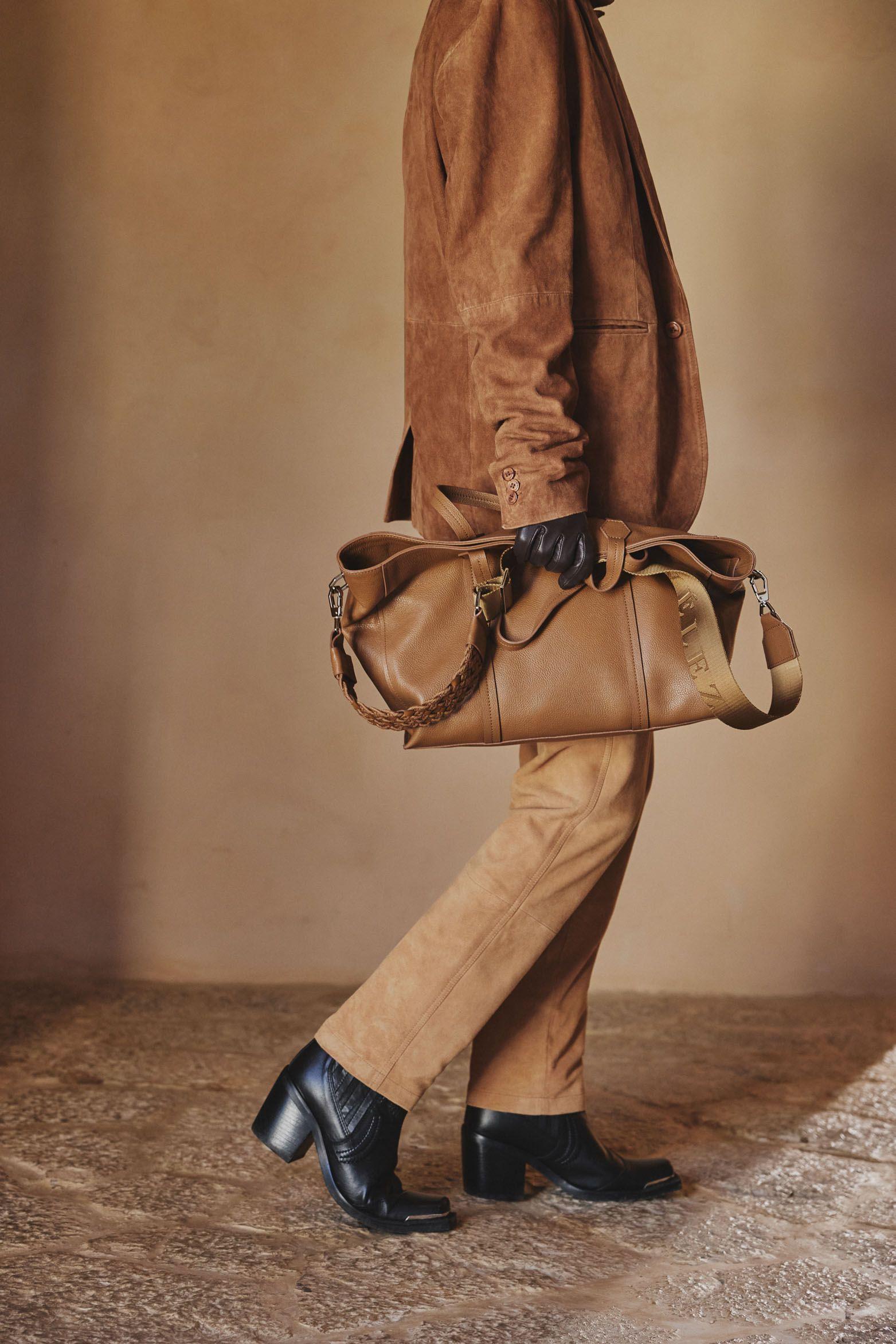 Vélez Bowling Nectaria 2.0 Cuero Mujer Detalle Trenzado Miel-3