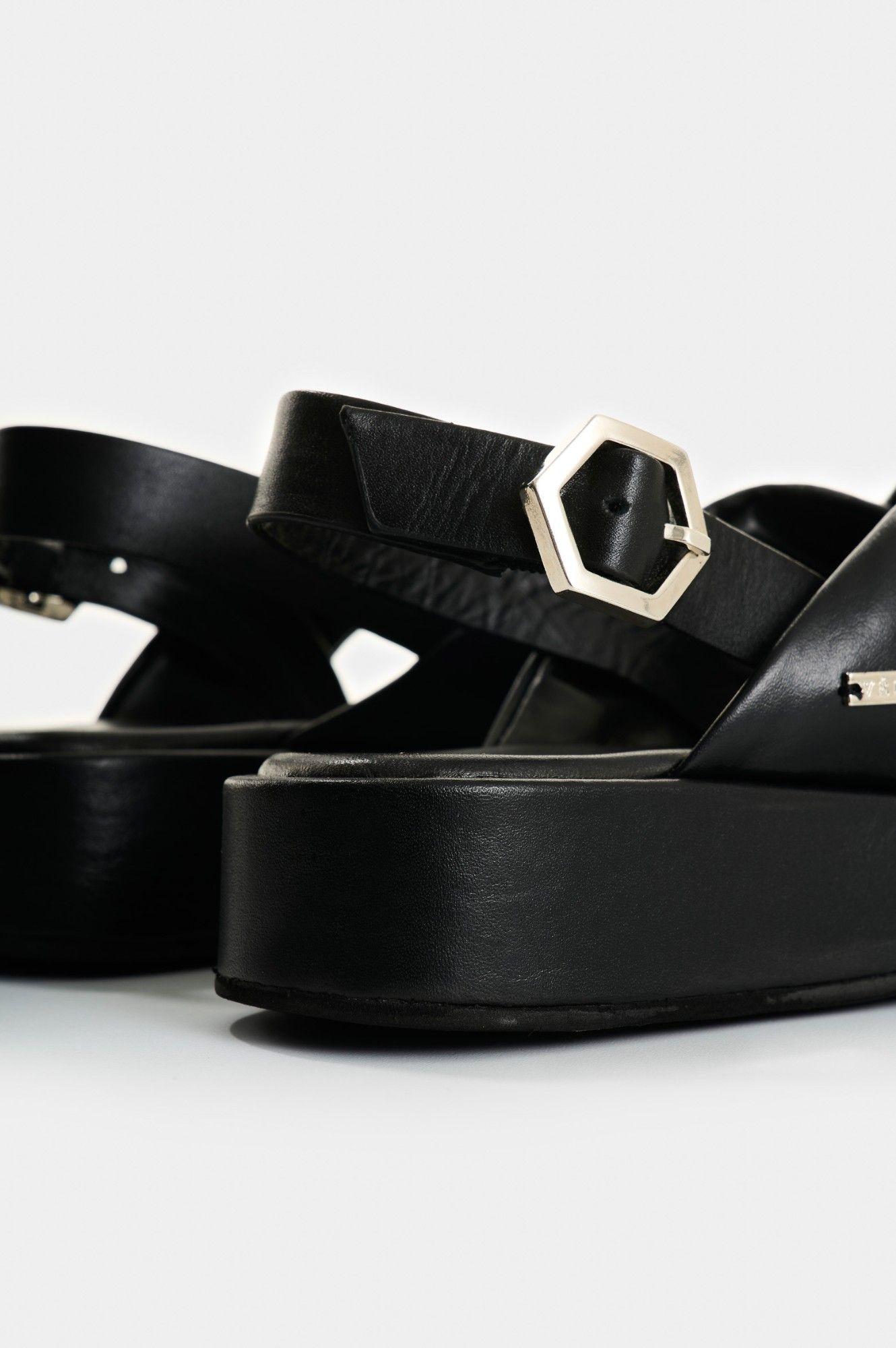 Vélez Sandalia Plataforma Cuero Mujer Caltha Negro-4