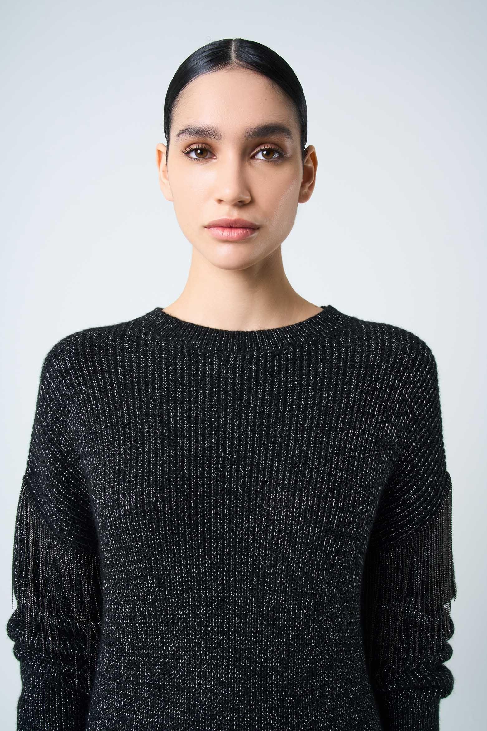 Vélez Sweater Tejido Mujer Detalle Flecos y Millaré Negro-5
