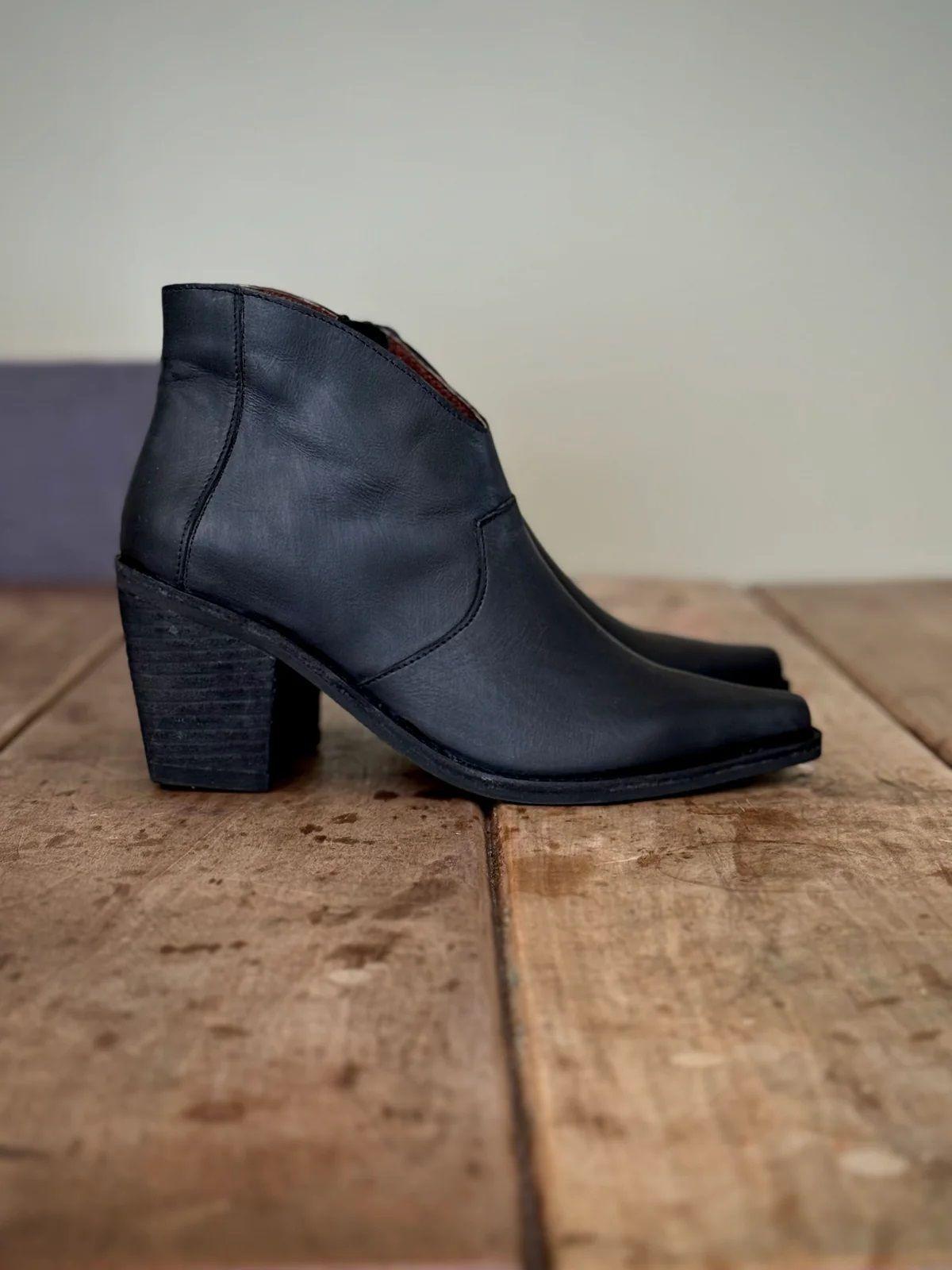 Botin Isidora Milah-0
