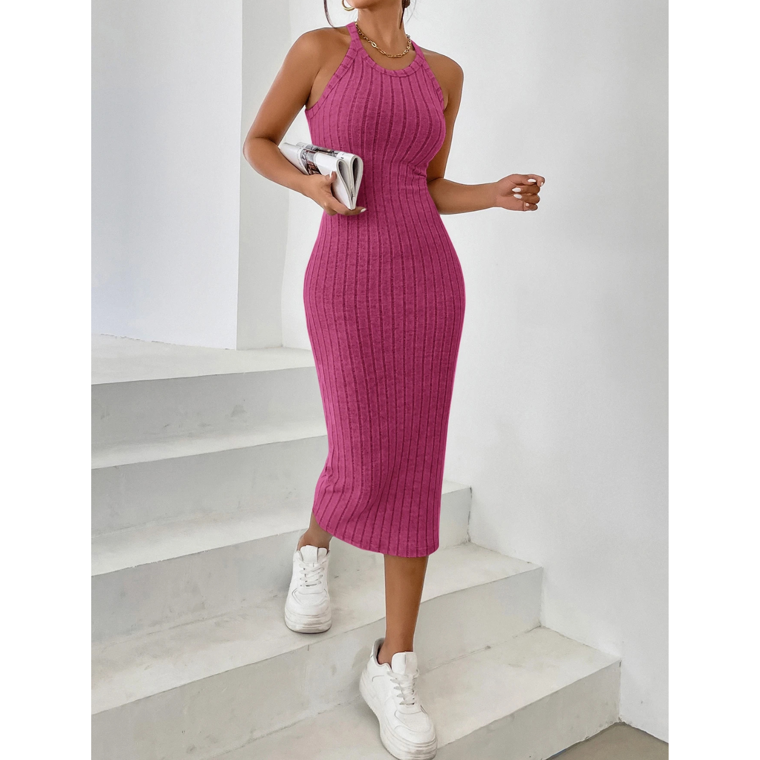 Vestido Corto Casual Ajustado Cuello Halter y Manga Larga-3