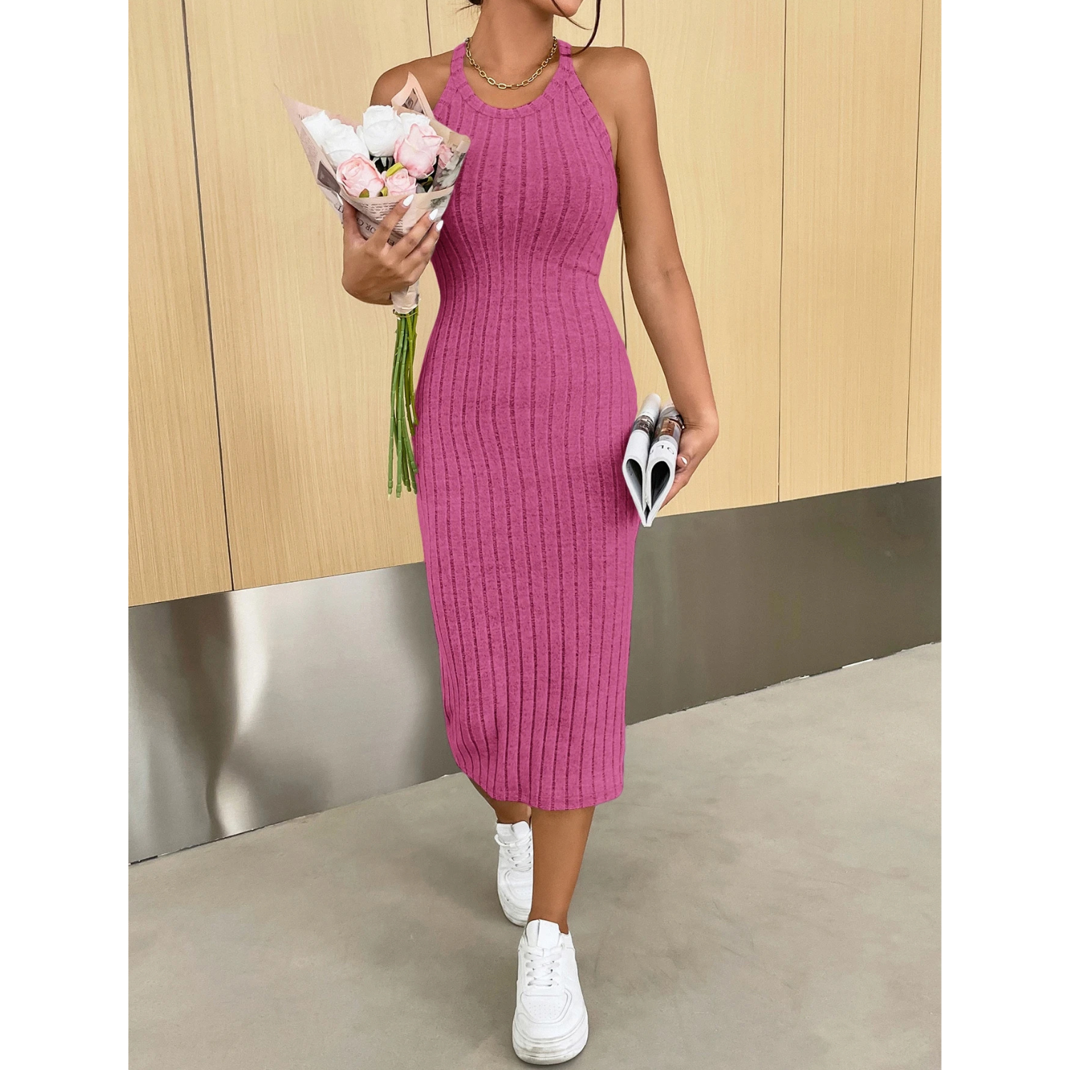 Vestido Corto Casual Ajustado Cuello Halter y Manga Larga-5