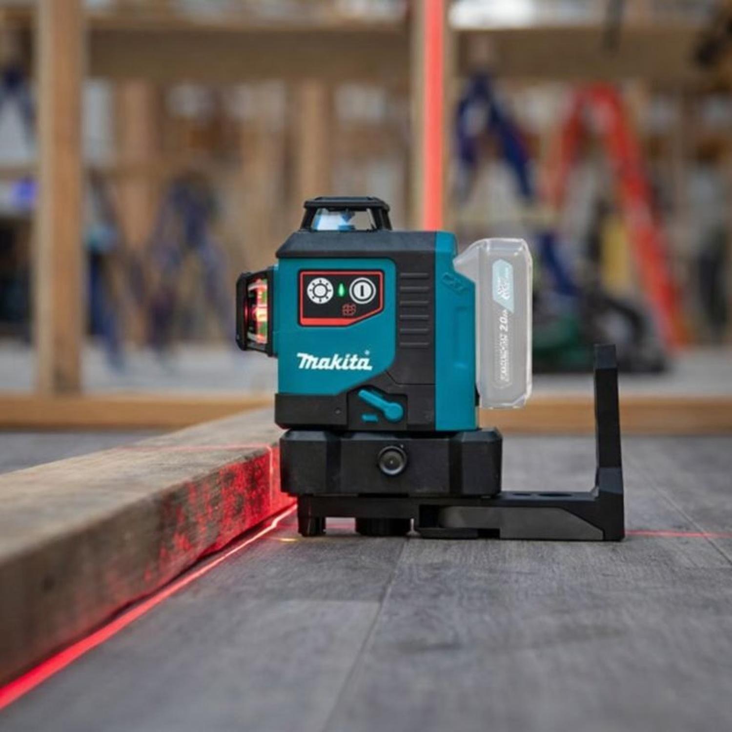 Nivel laser multilíneas rojas sin batería SK700D Makita-5
