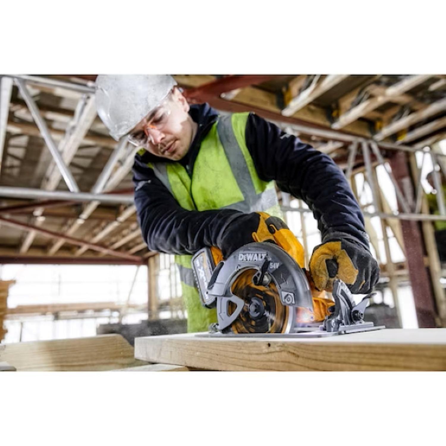 Sierra Circular 7-1/4" Inalámbrica 60V MAX DCS578T2-B2 Dewalt-4