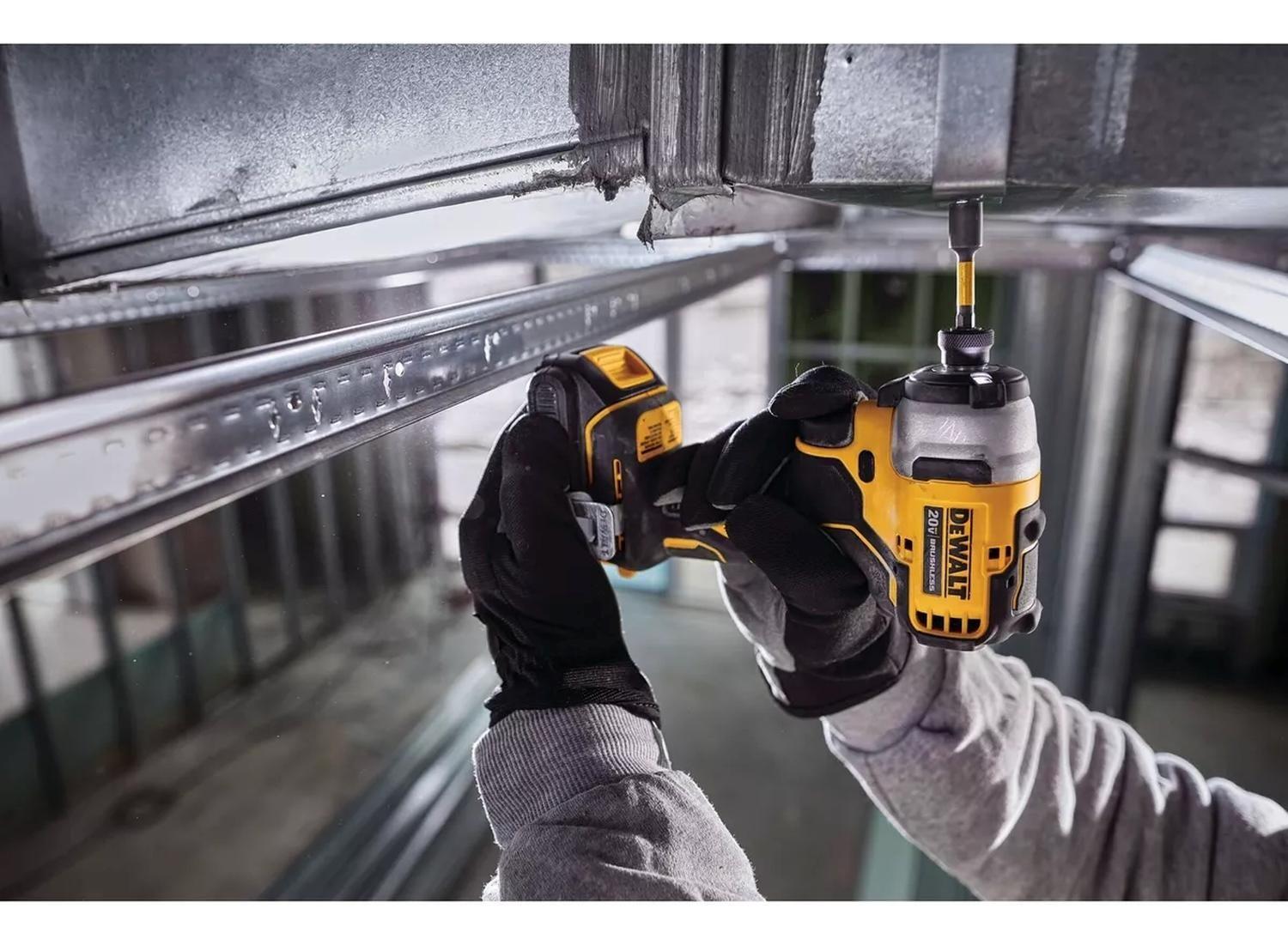 Atornillador de Impacto 20V ATOMIC DCF809D2 Dewalt-7