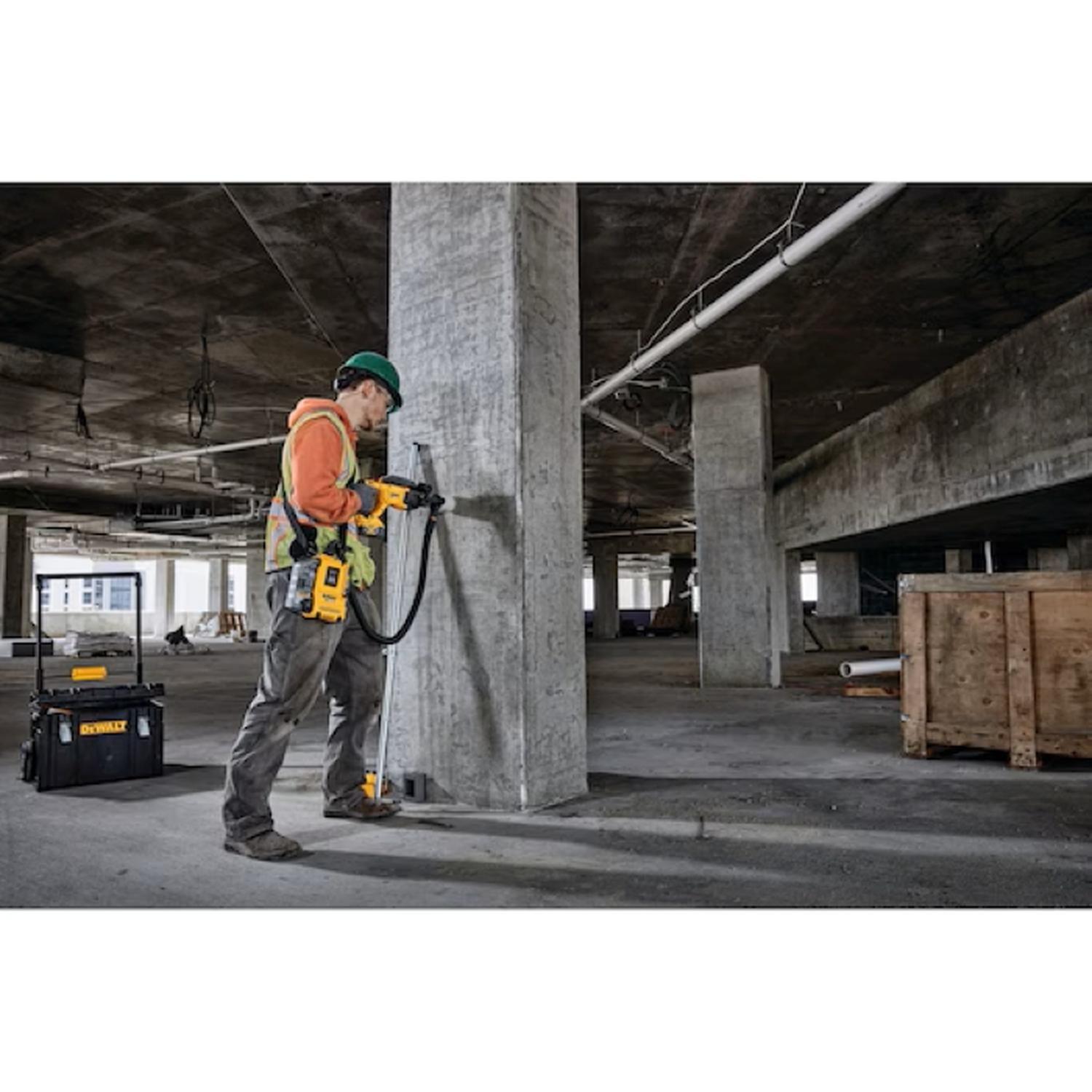 Kit Rotomartillo SDS Plus 1" 2bat+ carg DCH133M2-B2 Dewalt-6