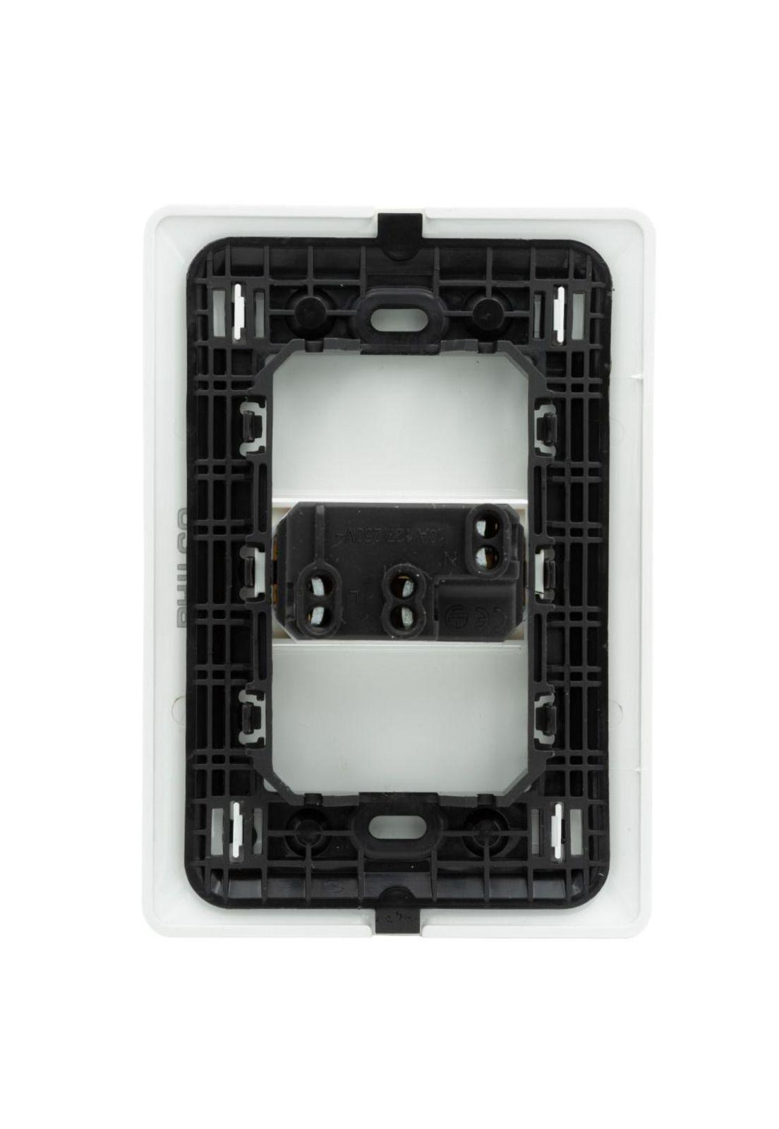 ENCHUFE PARA MURO SIMPLE 250V 10A-3