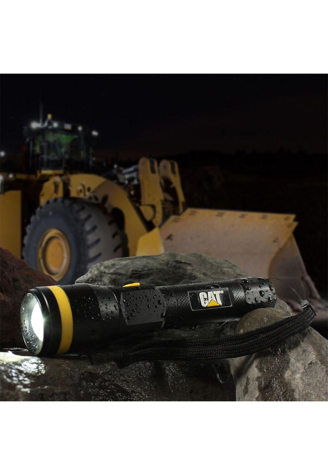 LINTERNA LED TACTICA ENFOQUE REGULABLE CAT CT2505 LUMENES 550-1
