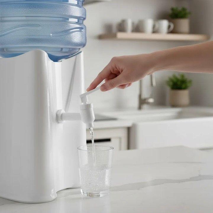 Dispensador de agua forma triangular-6