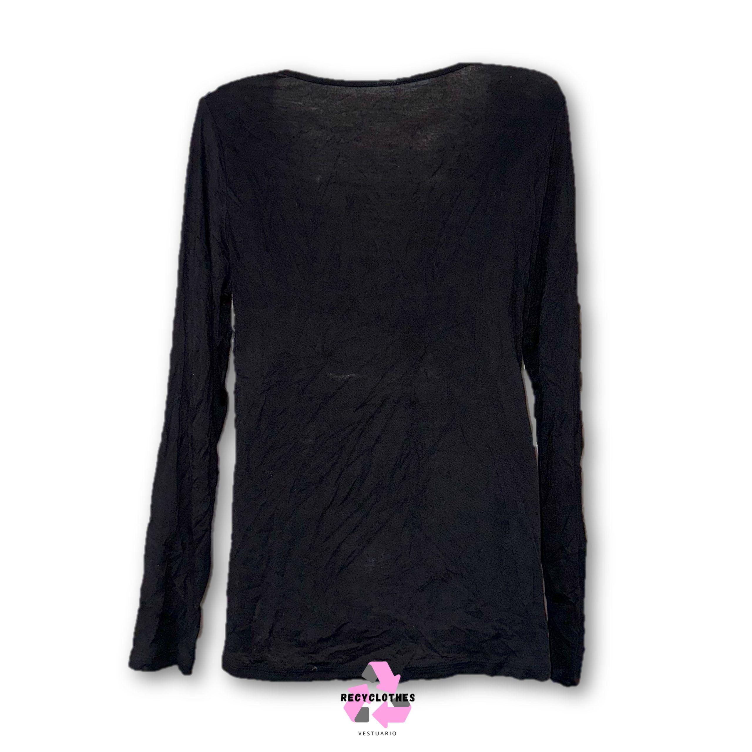 Polera Negra TU Genérica-2