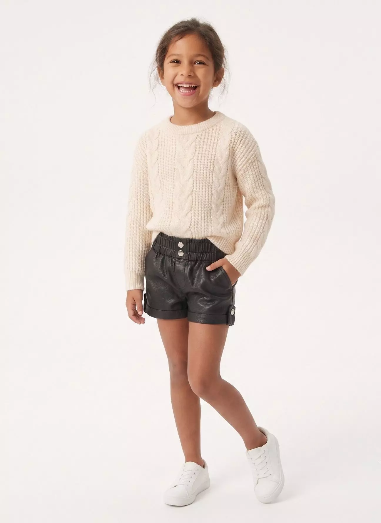 Short Ecocuero Ni a Cuerina Efecto Cuero Negro Moda-2