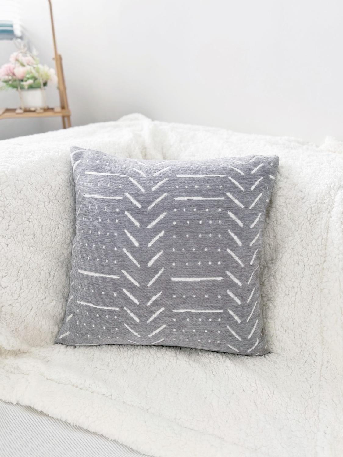 Funda De Cojin Modelo Chenille Geometrico Decorativa-1