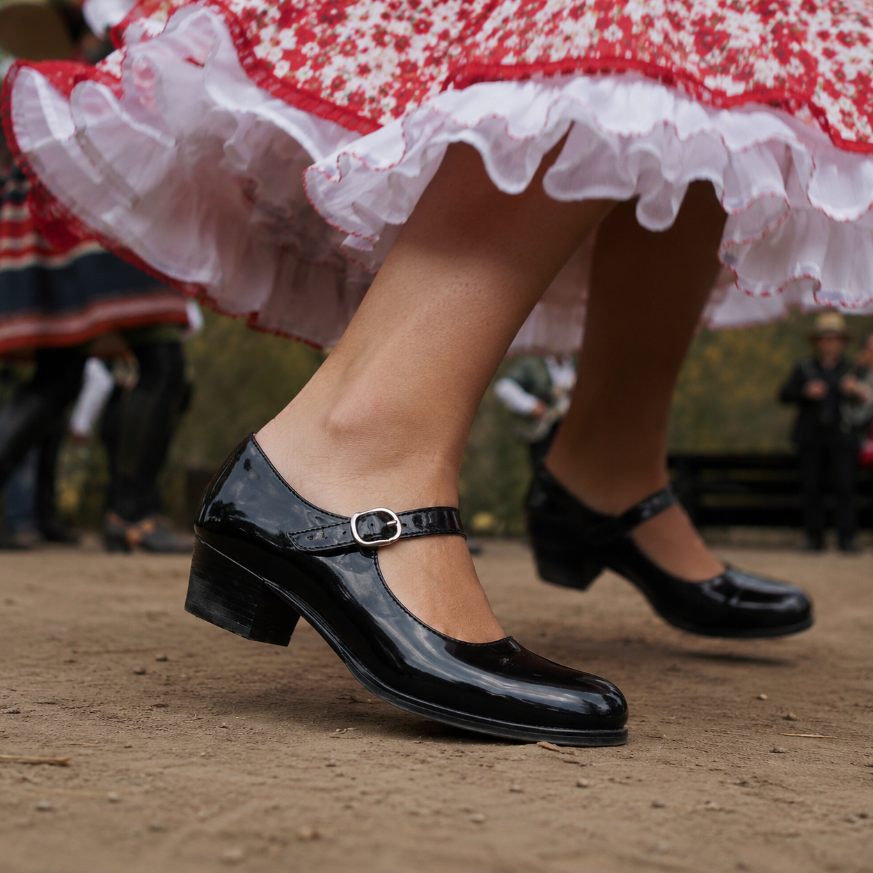 Zapatos Folclóricos Mujer Charol 7293 Elegante-3