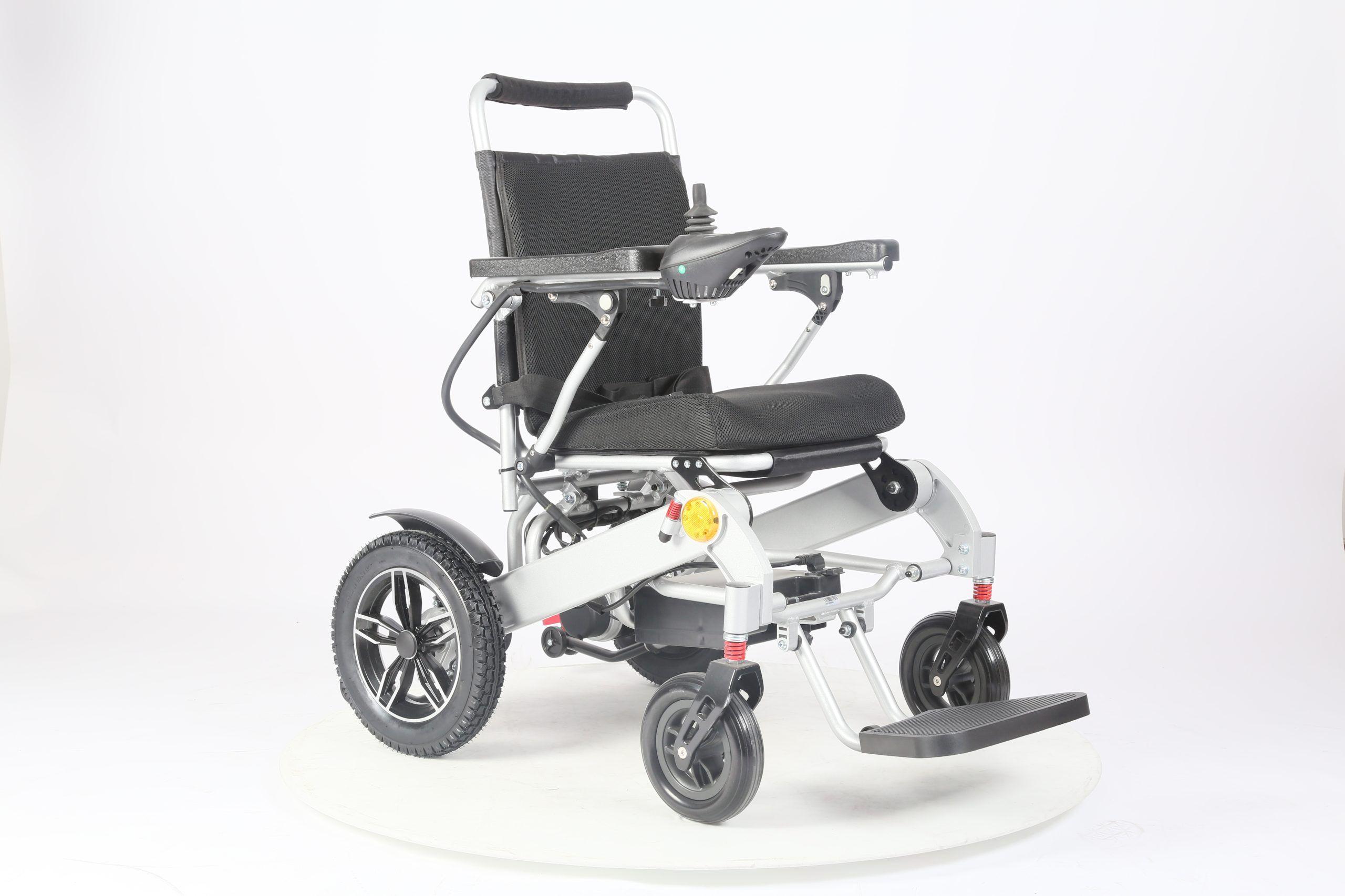 SILLA DE RUEDAS ELÉCTRICA LIVIANA 007PRO (ALUMINIO-1