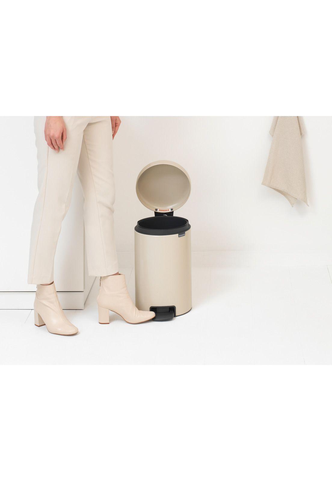 Basurero Pedal NewIcon 12 Lt Soft Beige-3