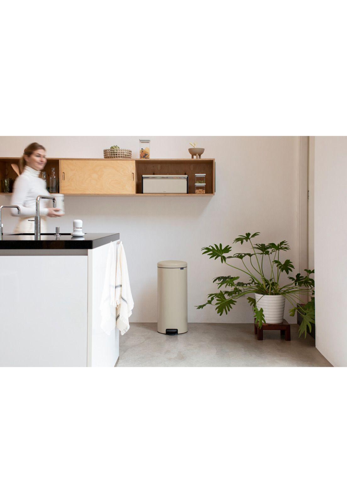 Basurero Pedal NewIcon 30 Lt Soft Beige-4