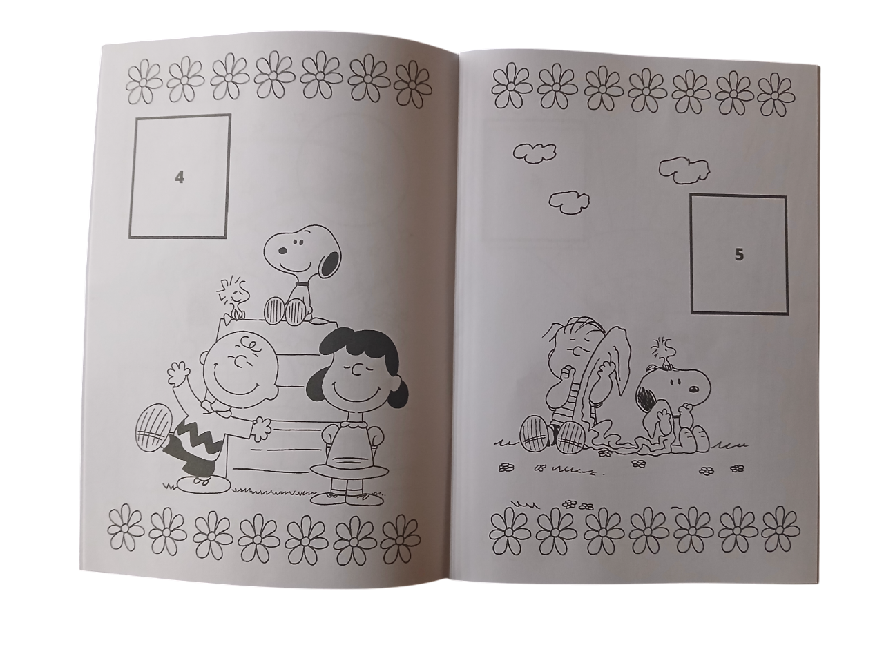 Libro para pintar Snoopy con stickers-2