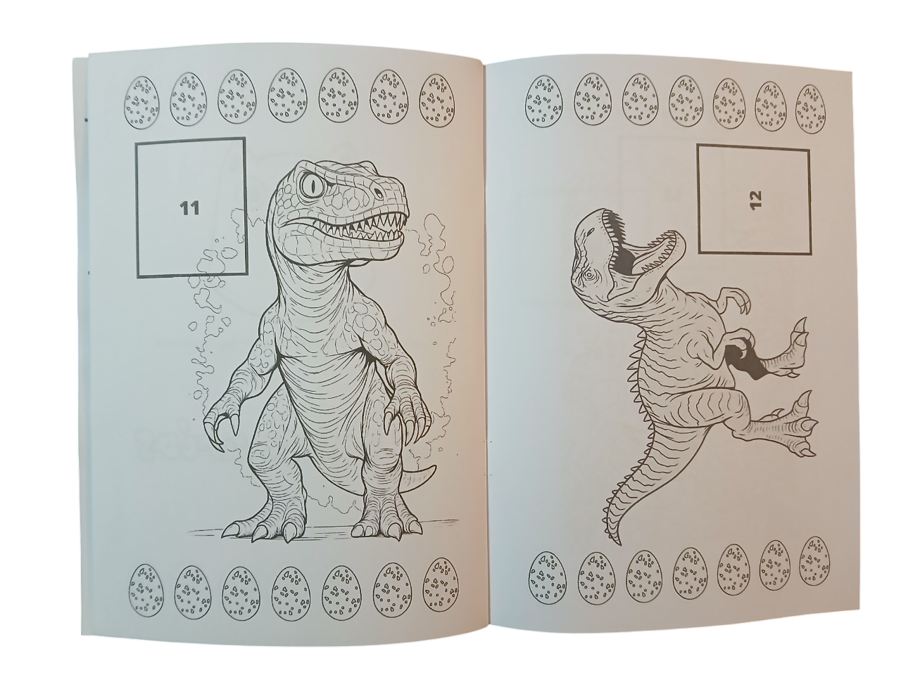 Libro para pintar Dinosaurios con stickers-2